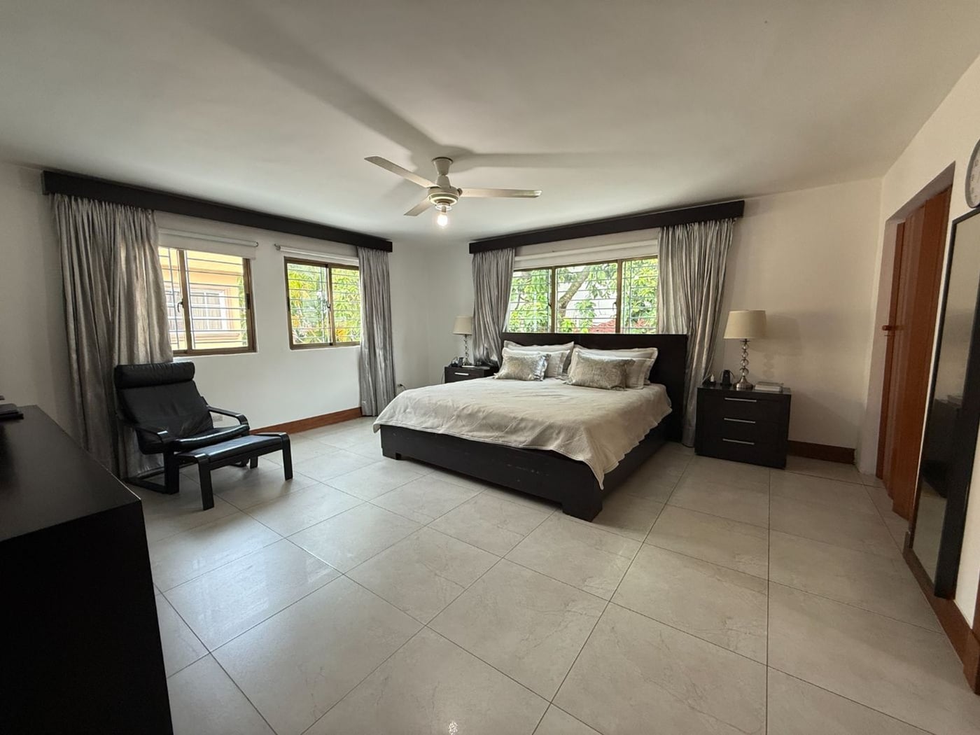 Vendo Casa Moderna Altos Arroyo Hondo III – foto 8