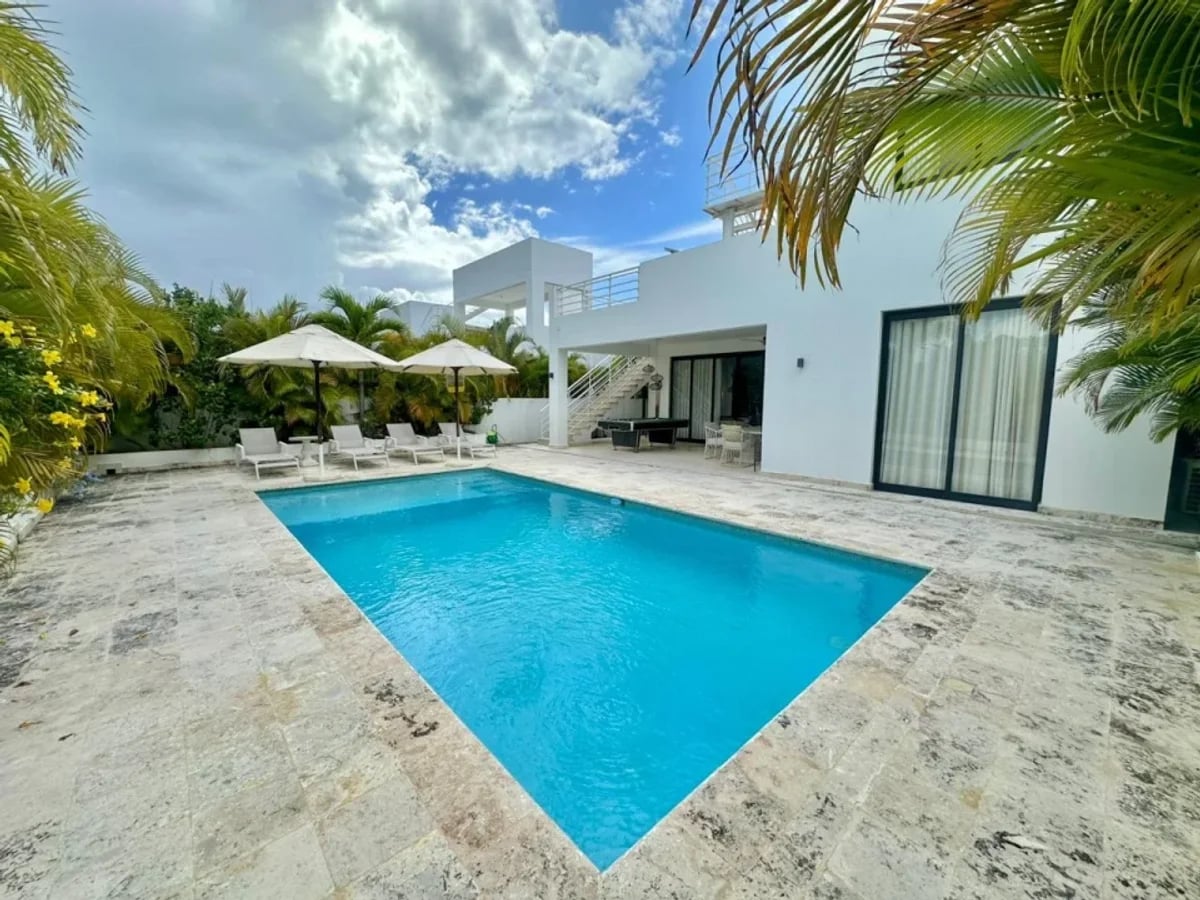 Villa de 3 dormitorios con piscina y terraza – foto 2