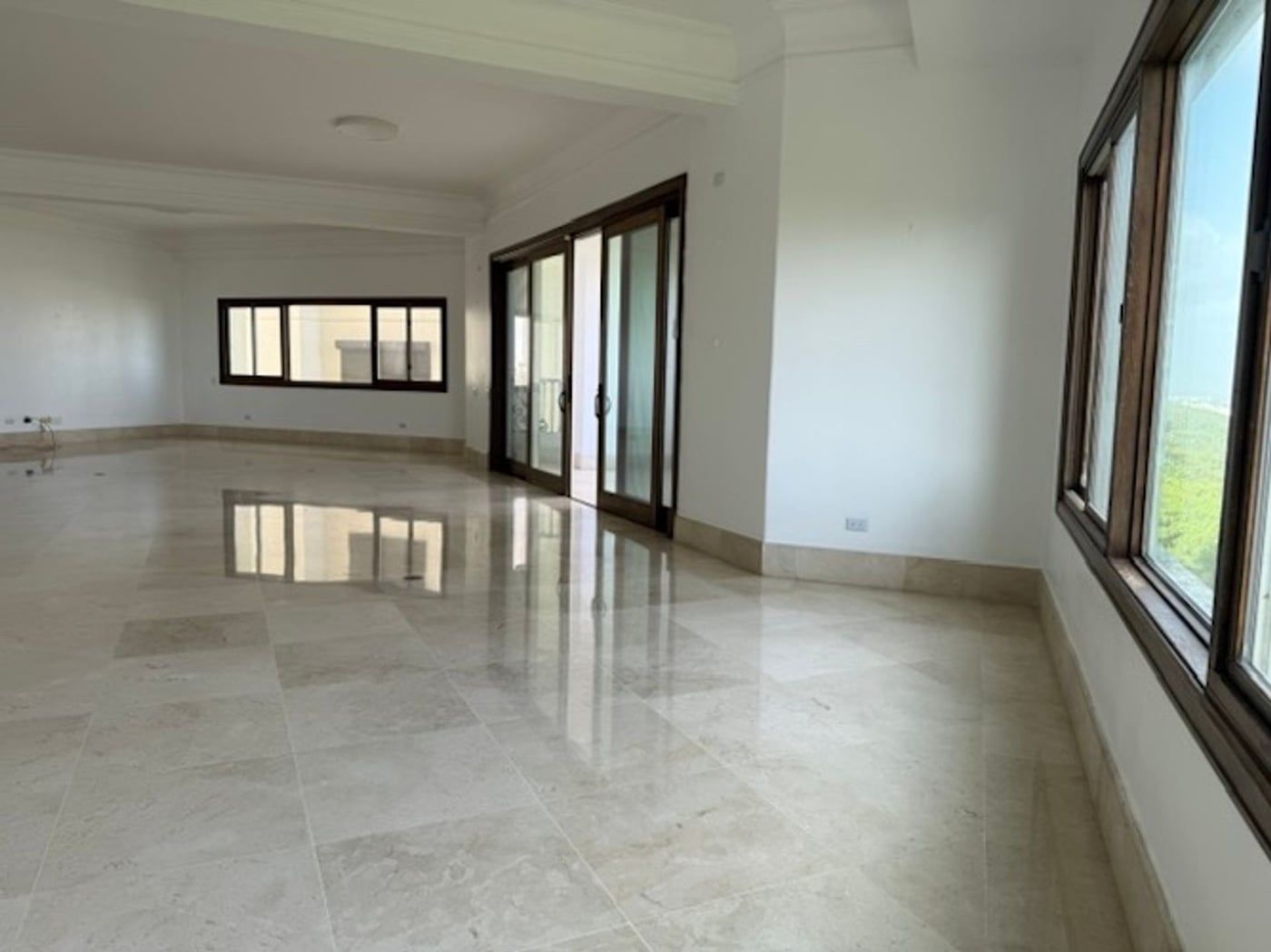 Apartamento en alquiler en la Av. Anacaona. – foto 3