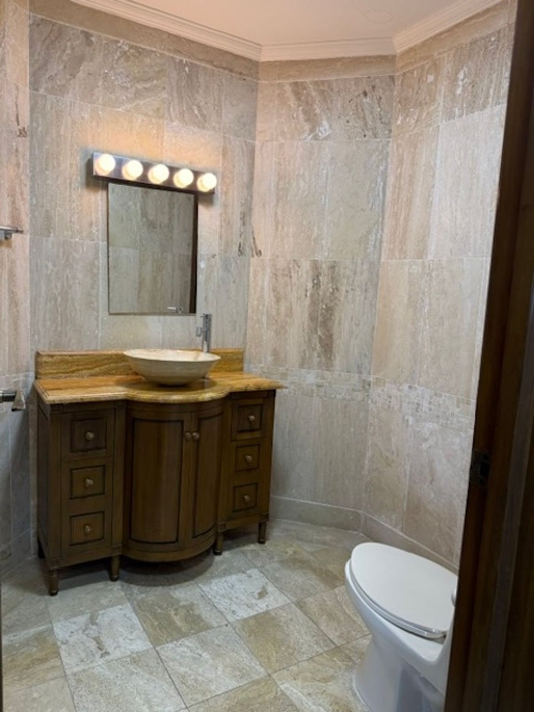 Apartamento en alquiler en la Av. Anacaona. – foto 6