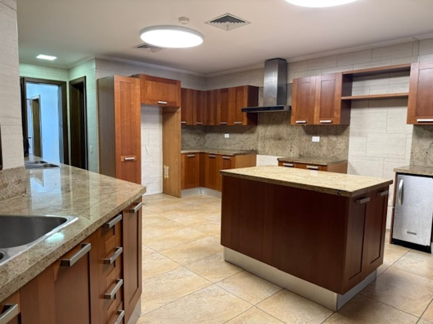 Apartamento en alquiler en la Av. Anacaona. – foto 8