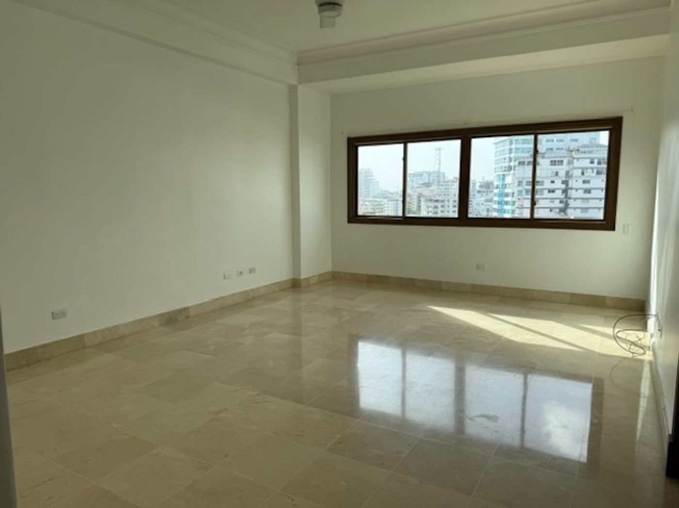 Apartamento en alquiler en la Av. Anacaona. – foto 10
