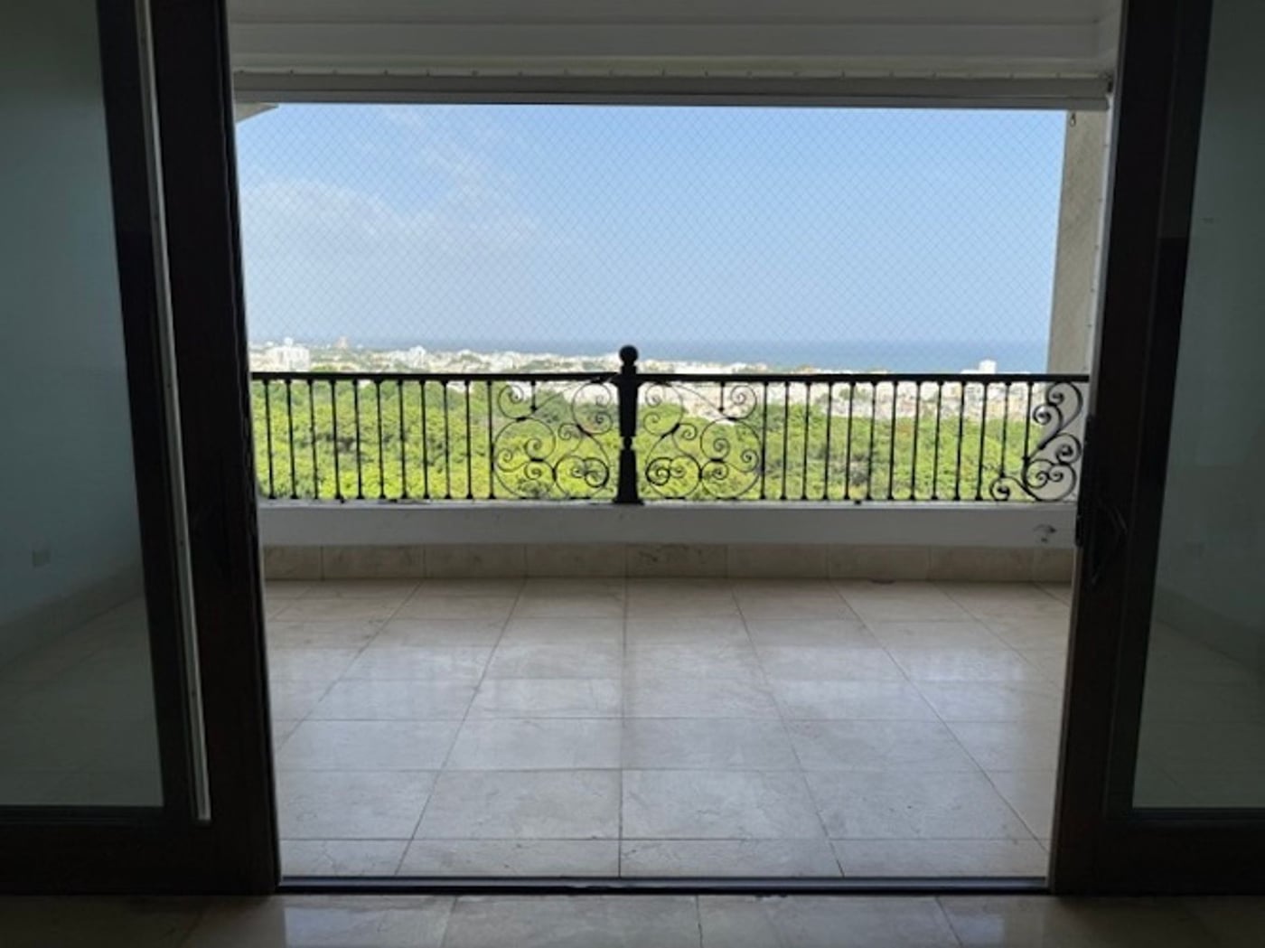 Apartamento en alquiler en la Av. Anacaona. – foto 4