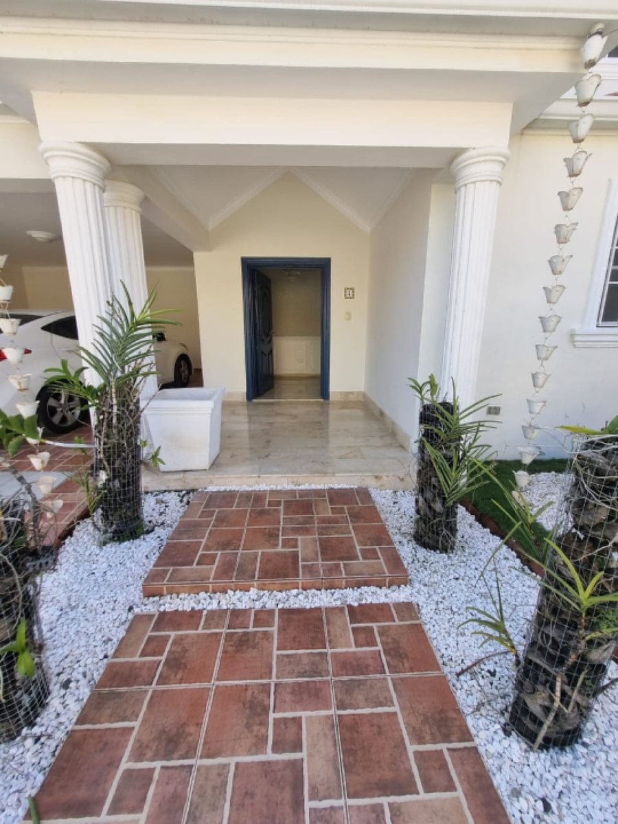 Casa En Altos De Arroyo Hondo Ii, Santo Domingo De – foto 1