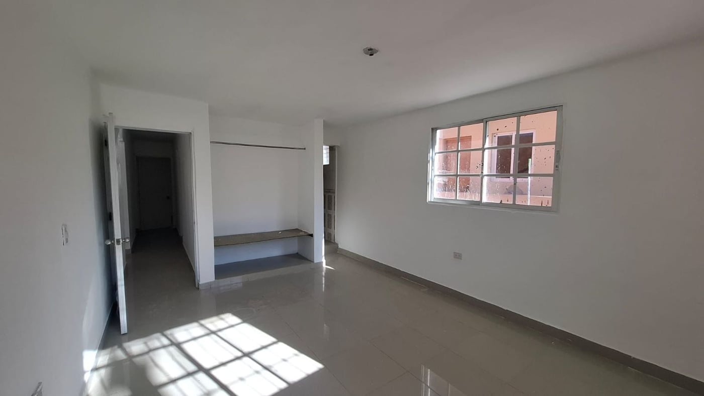 Casa de OPORTUNIDAD De 2 Niveles Villa Mella – foto 7