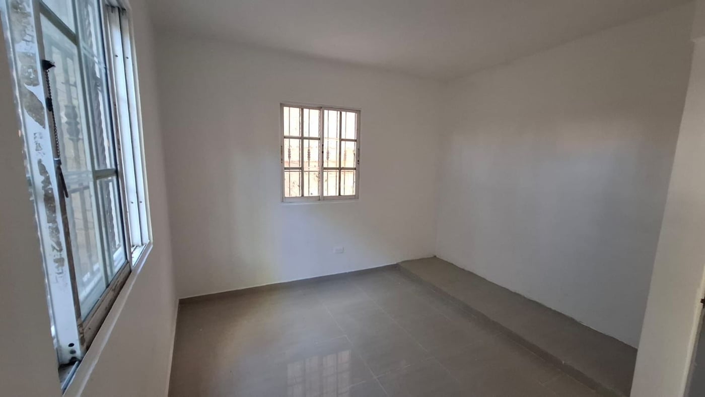 Casa de OPORTUNIDAD De 2 Niveles Villa Mella – foto 10