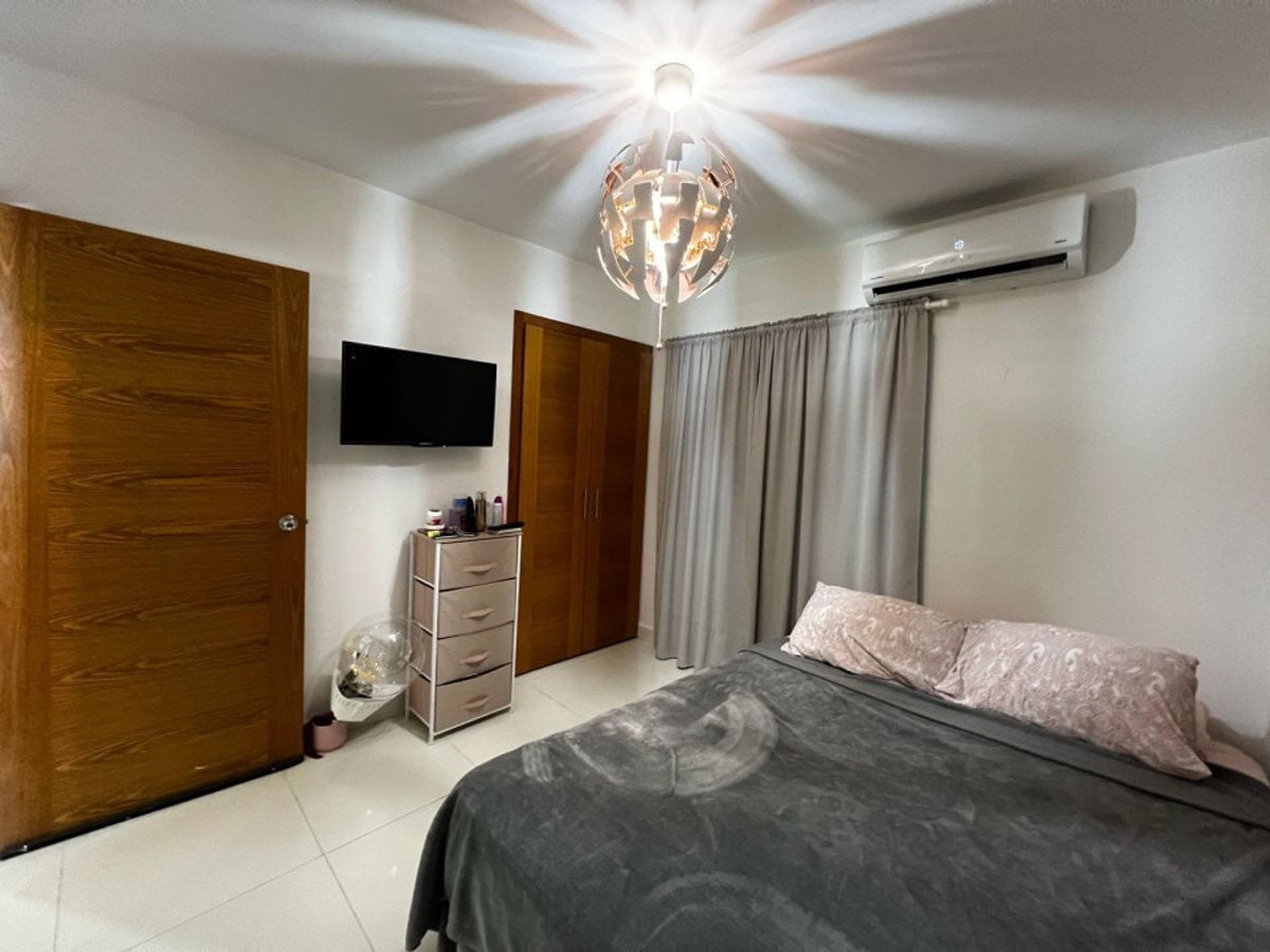 Apartamento con terraza en Colinas de Arroyo Hondo – foto 8
