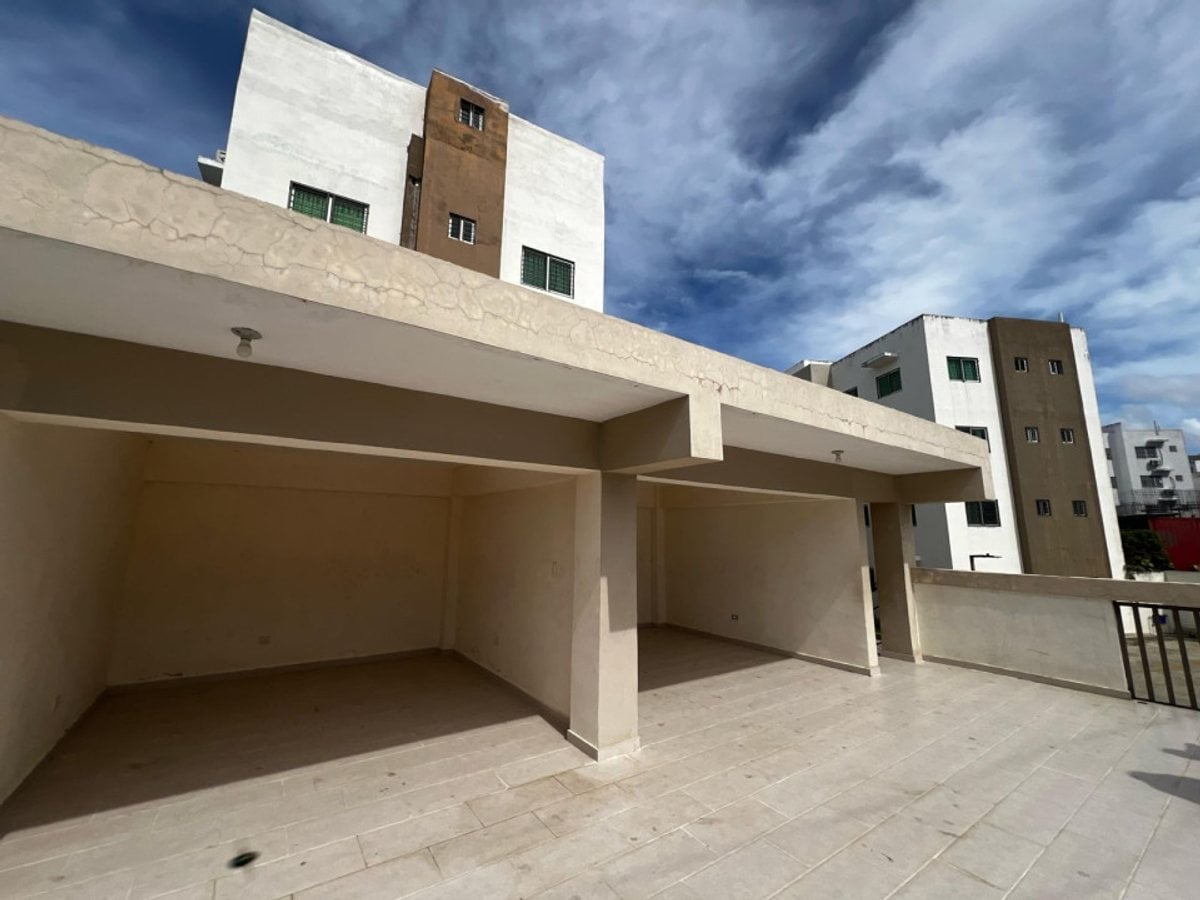 Apartamento con terraza en Colinas de Arroyo Hondo – foto 11