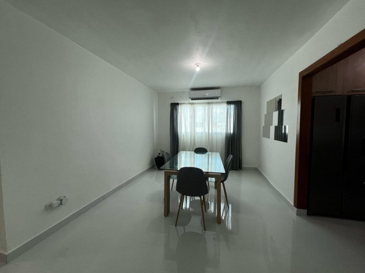 Apartamento con terraza en Colinas de Arroyo Hondo – foto 5