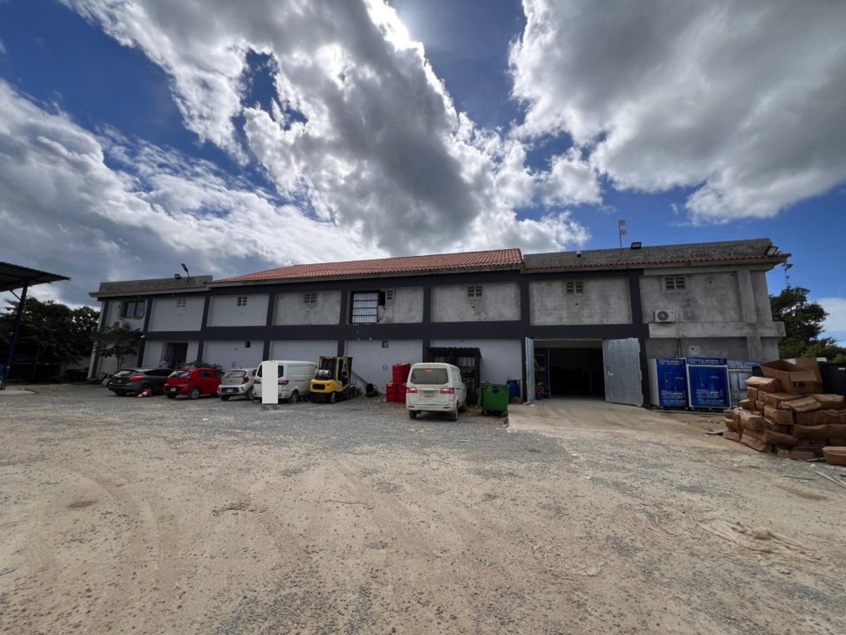 Nave industrial en venta en La Romana – foto 1