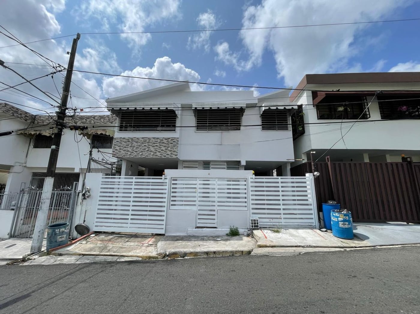 Excelente Casa Comercial de 2 Niveles en Venta – foto 1