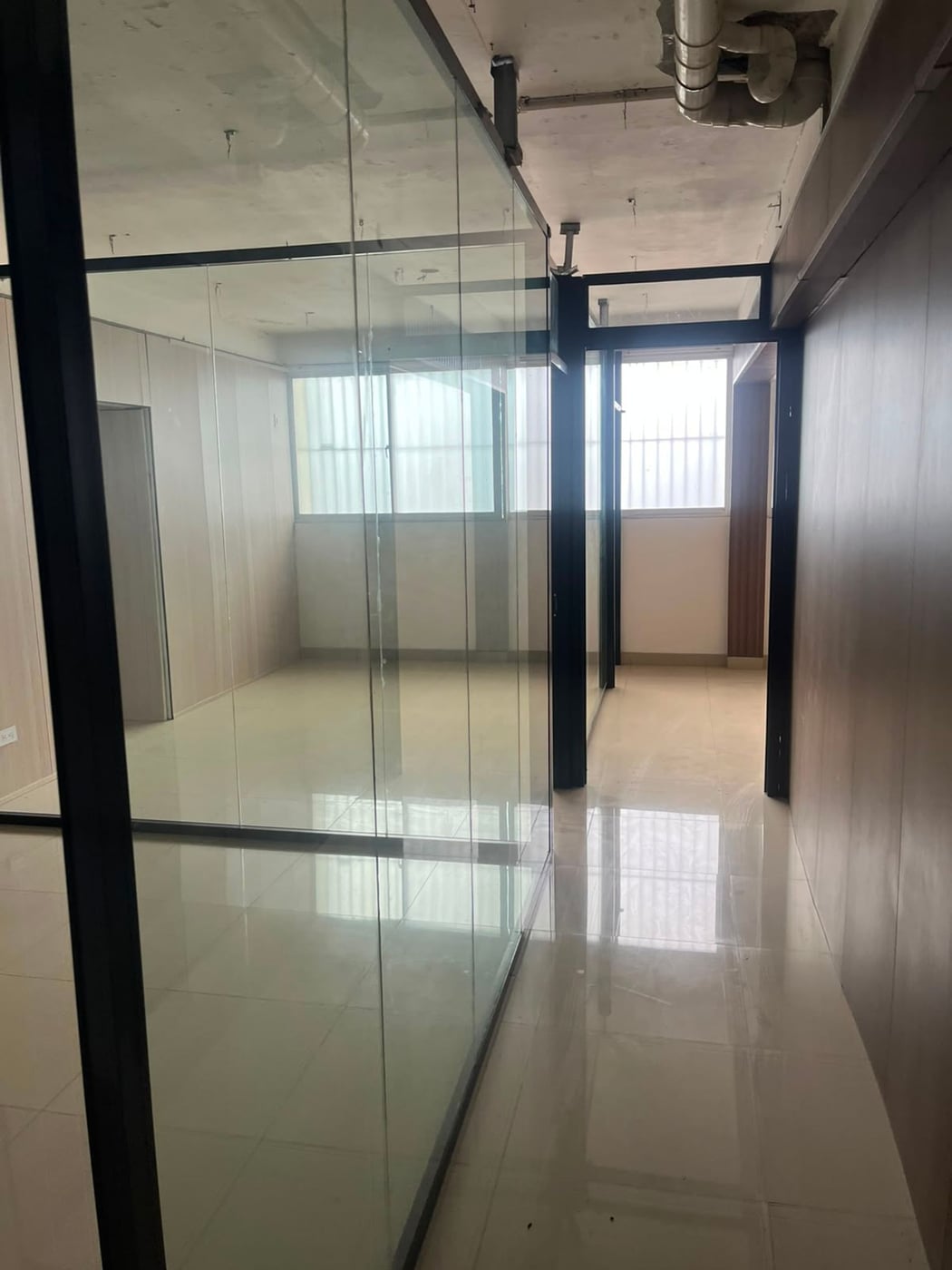 Local comercial amplio 2 niveles Distrito Nacional – foto 3