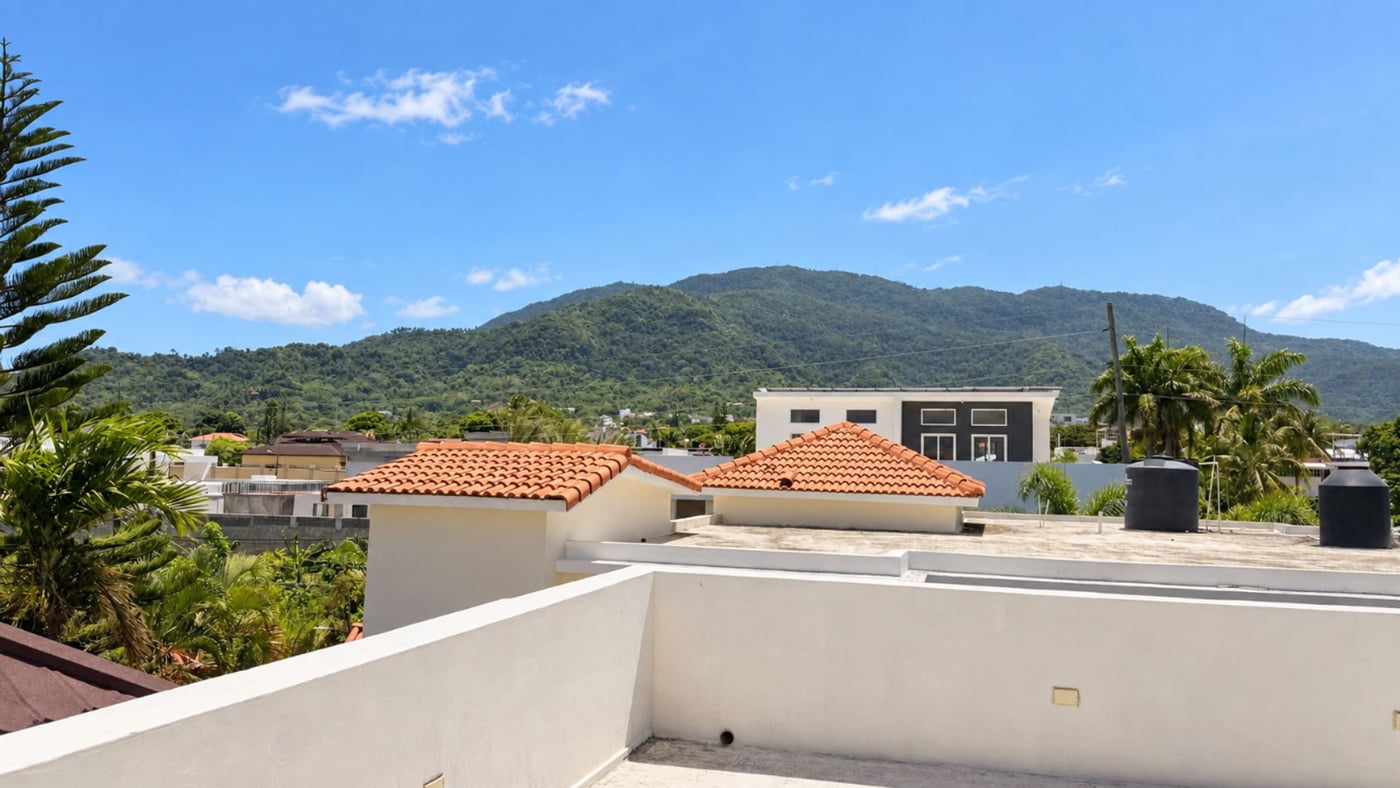 Amplia casa de 2 niveles en Torre Alta – foto 6