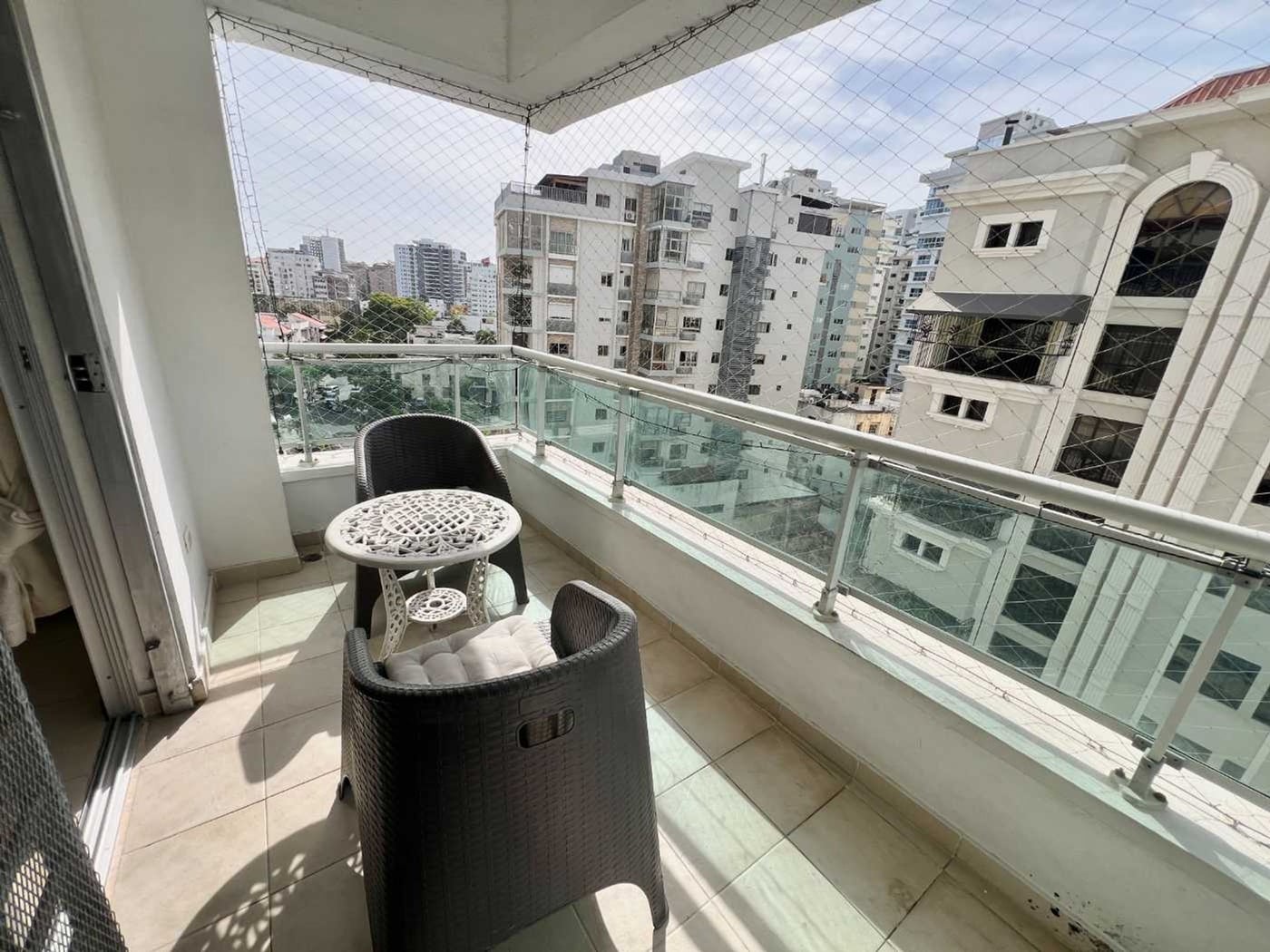 Apartamento 3 habitaciones y 3.5 baños Naco – foto 3