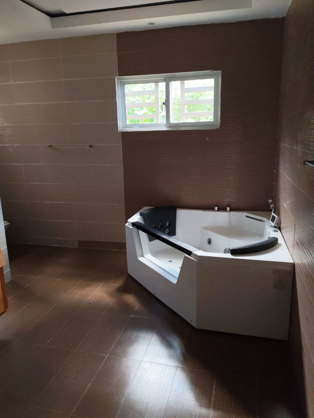 Hermosa Casa de Dos Niveles en Zona Residencial – foto 6