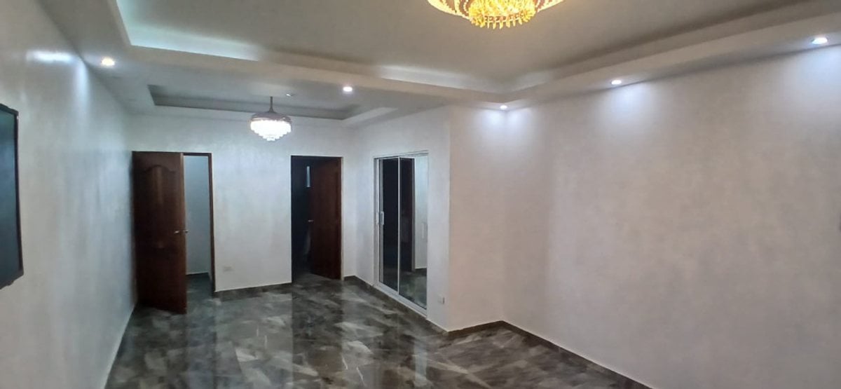 Casa en Ensenche Ozama, Santo Domingo Este – foto 1