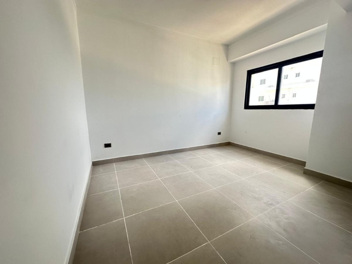Apartamento en Evaristo Morales, Santo Domingo – foto 4