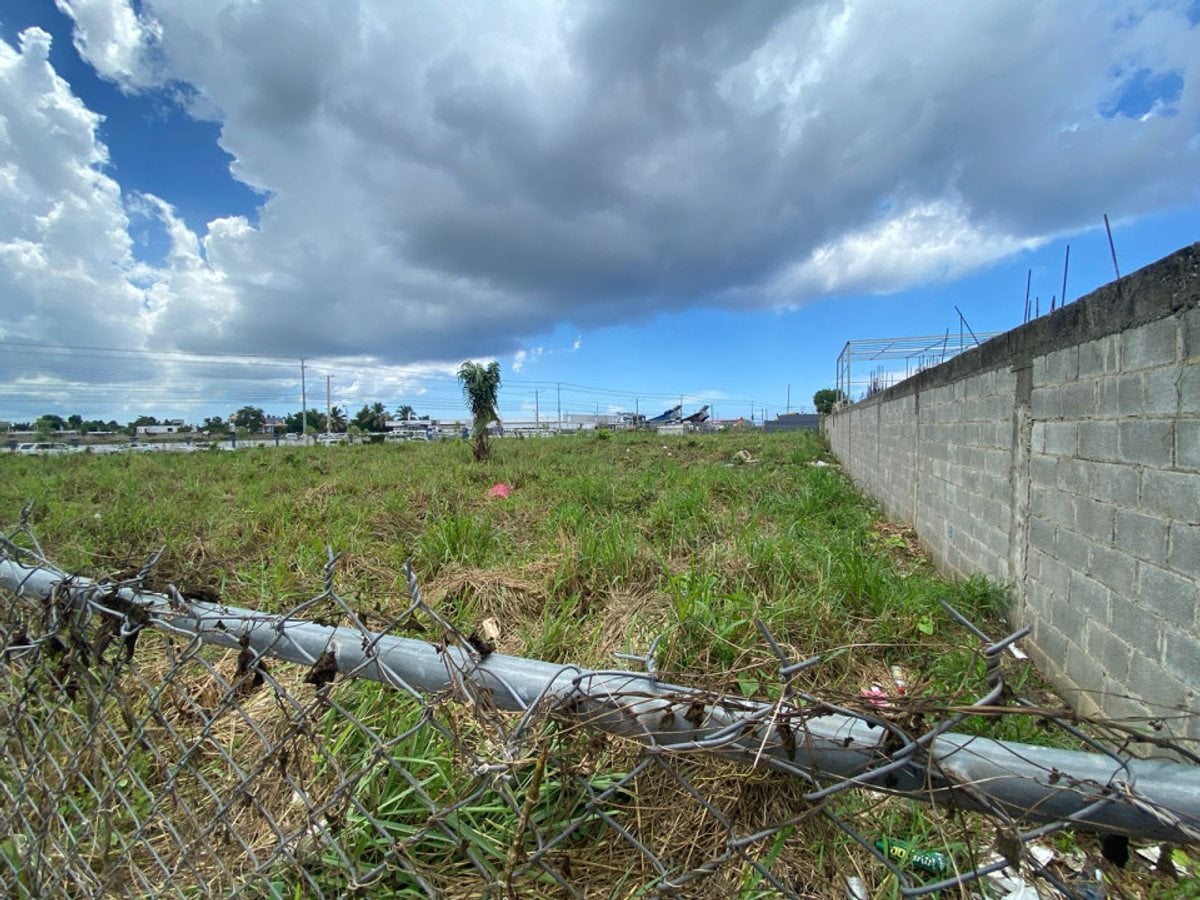 Terreno 2,976.45, ave.hipica, Prado Oriental I, Santo Domingo Este – foto 1