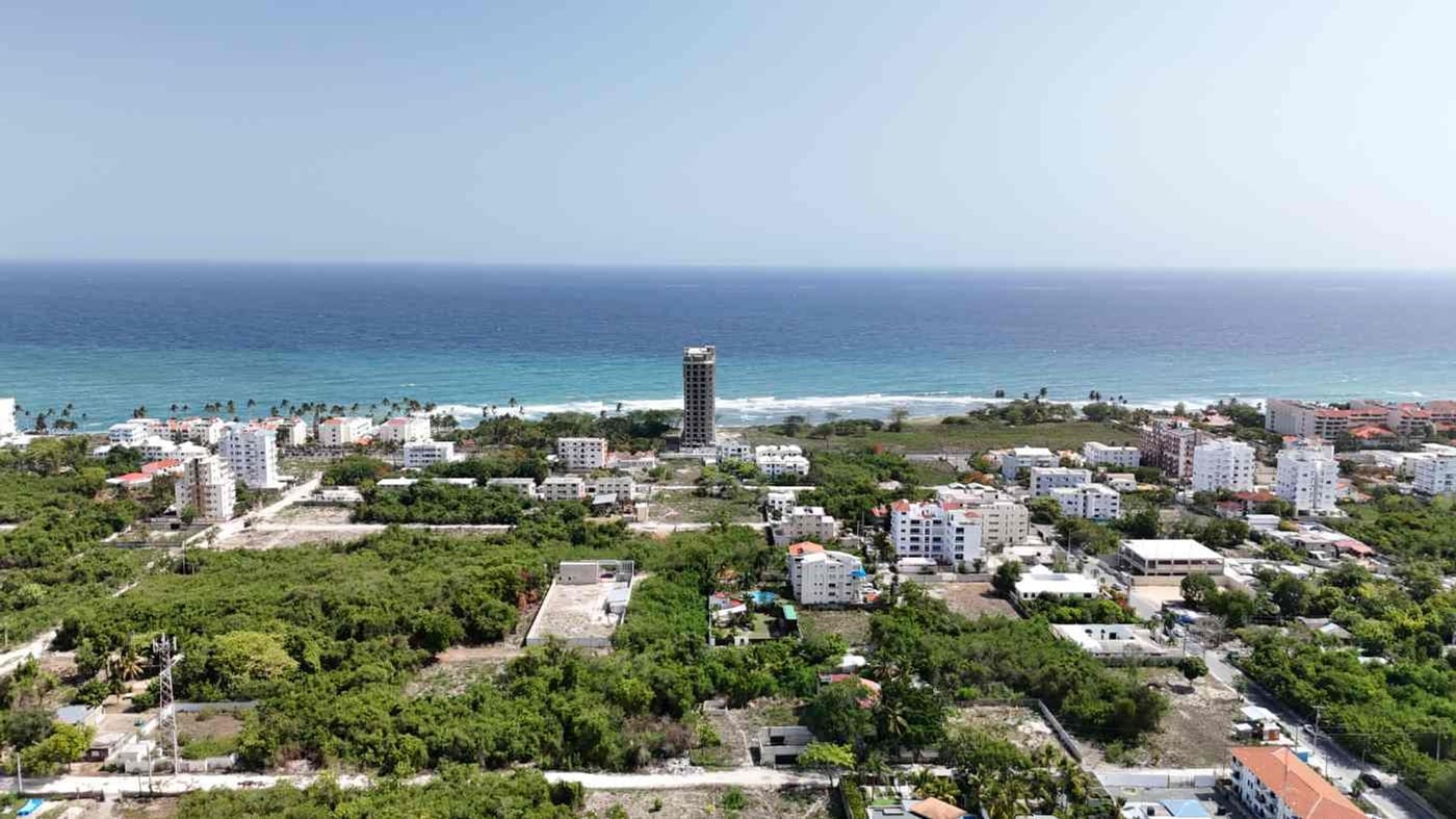 TERRENO EN VENTA BOULEVARD DE JUAN DOLIO GUAYACANE – foto 3