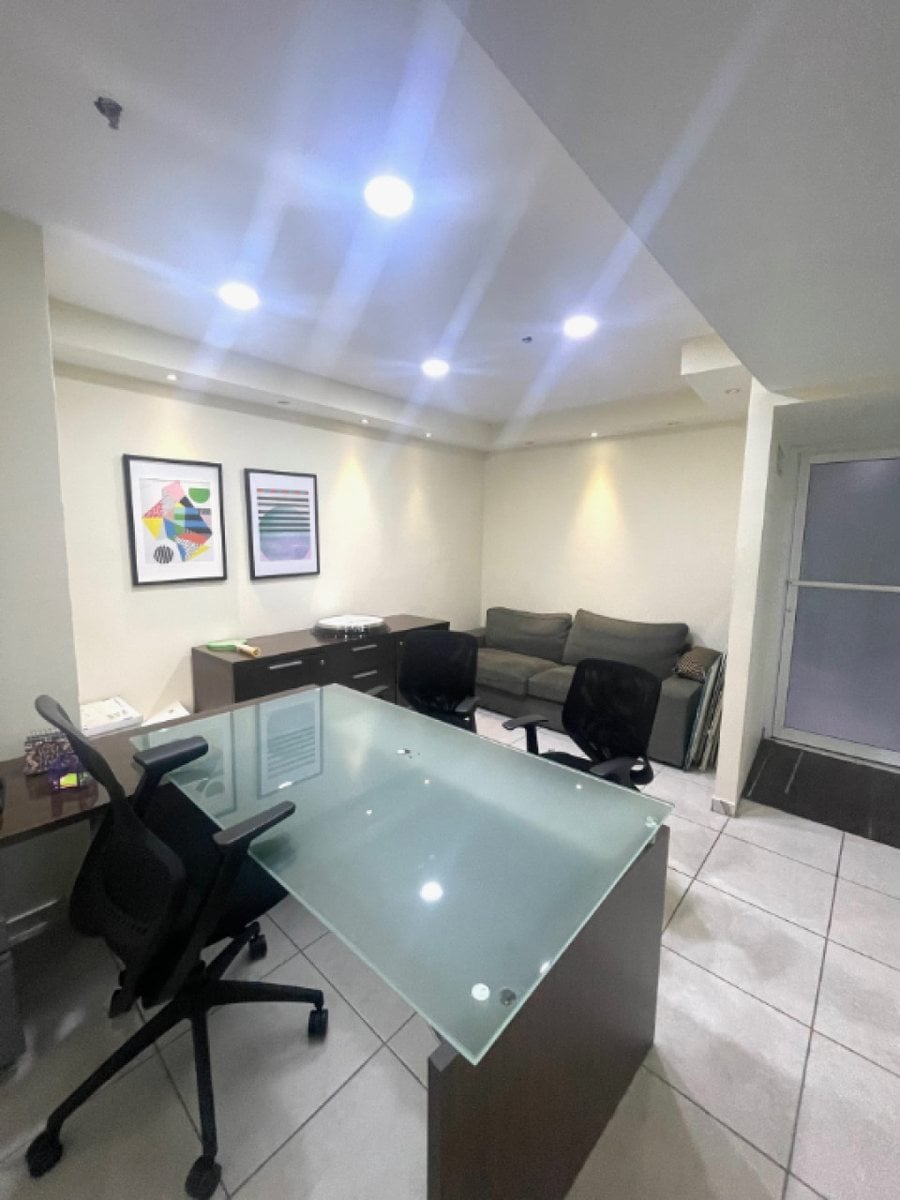 Local Comercial En Ensanche Naco, Santo Domingo De – foto 5