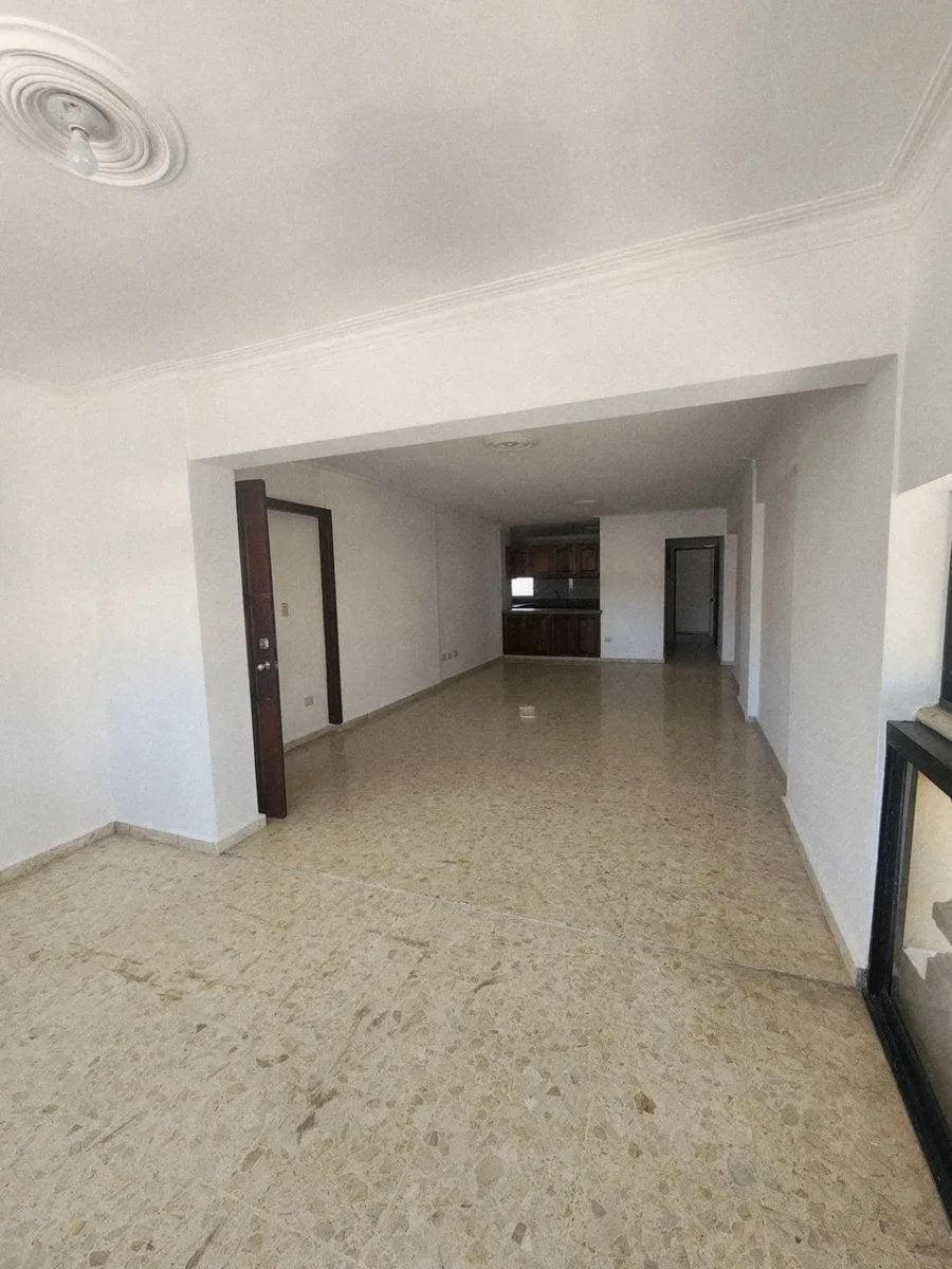 Apartamento 6to Piso con Ascensor en Los Cacicazgos – foto 1