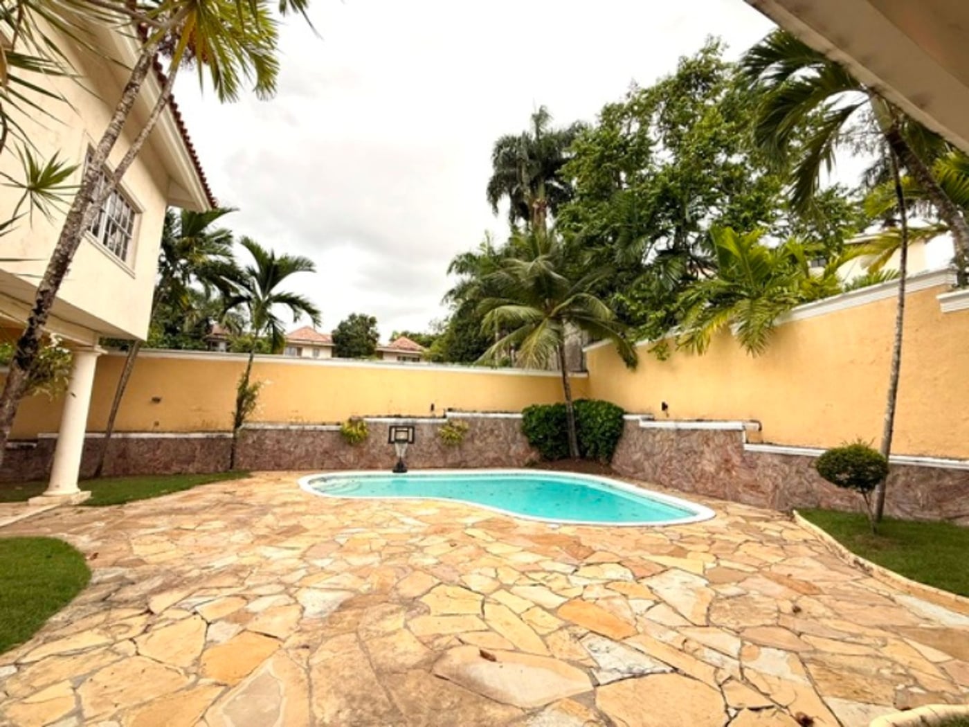 CASA EN LOS PIN0S – foto 7