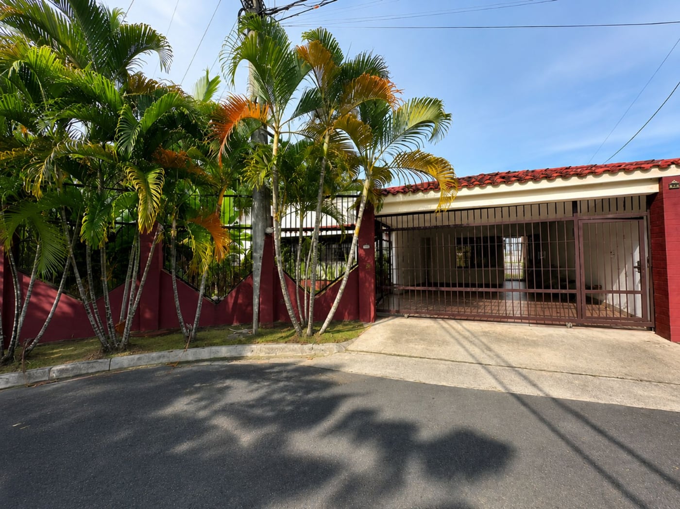 CASA EN VENTA 3 HAB COLINA DE LOS RIOS – foto 3