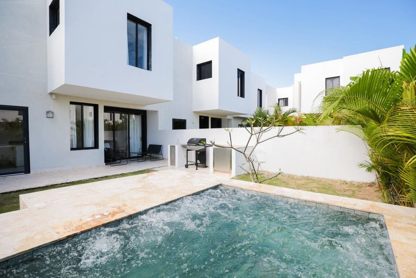 CASA EN VENTA 3 DORMITORIOS PUNTA CANA LA ALTAGRAC – foto 2