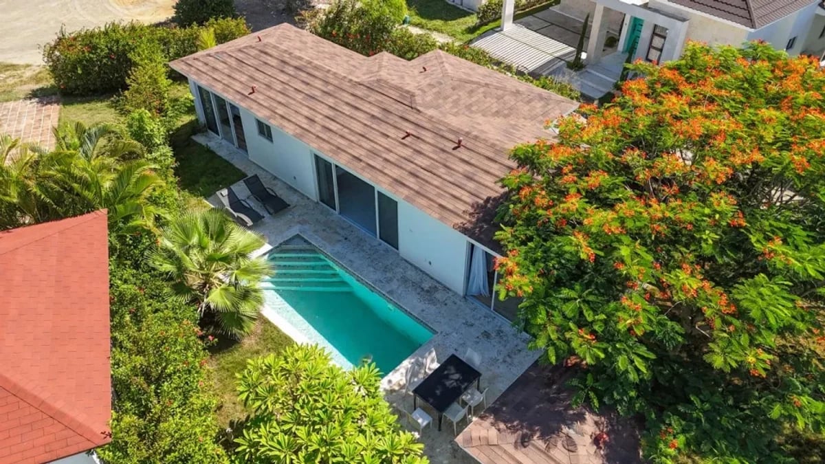 Acogedora villa de dos dormitorios con piscina privada – foto 1