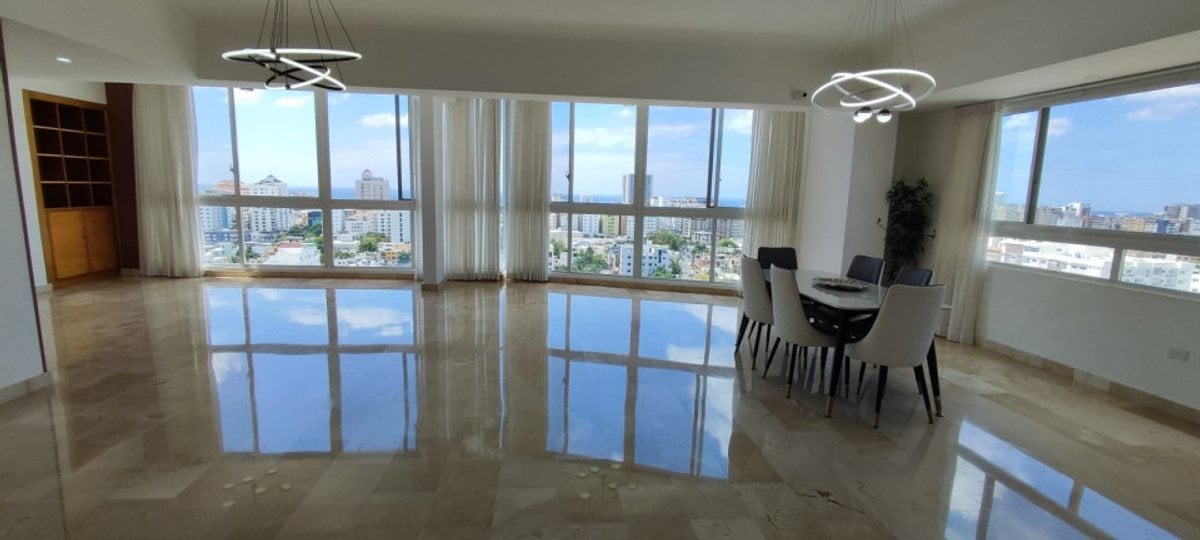 Apartamento de Lujo en Evaristo Morales – foto 1