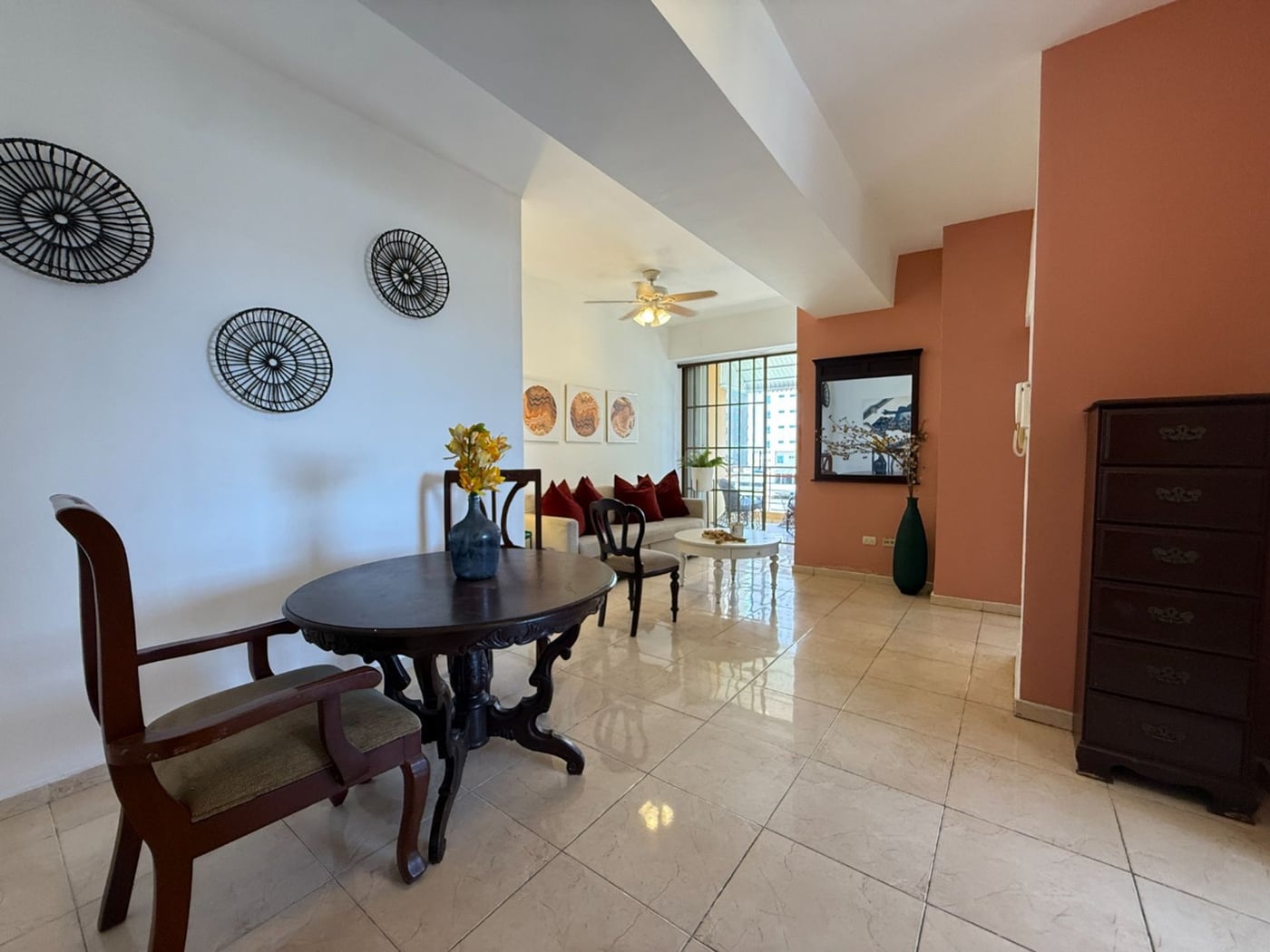 Apartamento de 1 dormitorio con vista al mar – foto 5