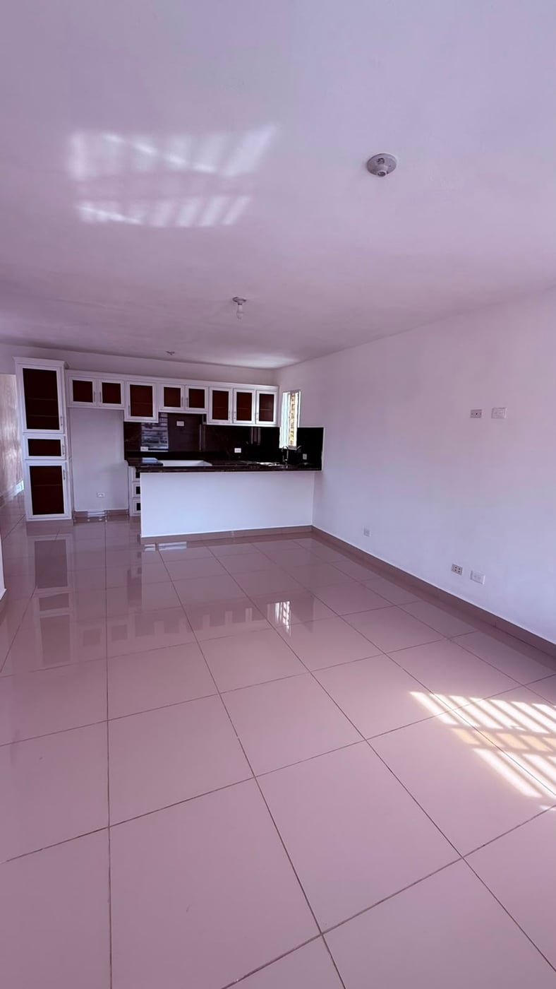 Edificio/ Apartamentos y oficina en Alma Rosa – foto 3