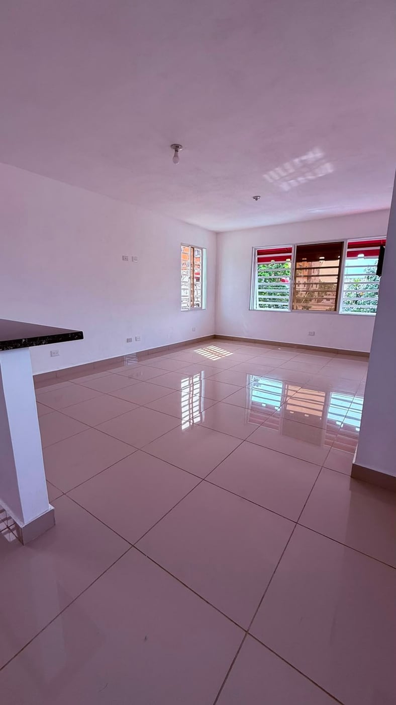 Edificio/ Apartamentos y oficina en Alma Rosa – foto 4
