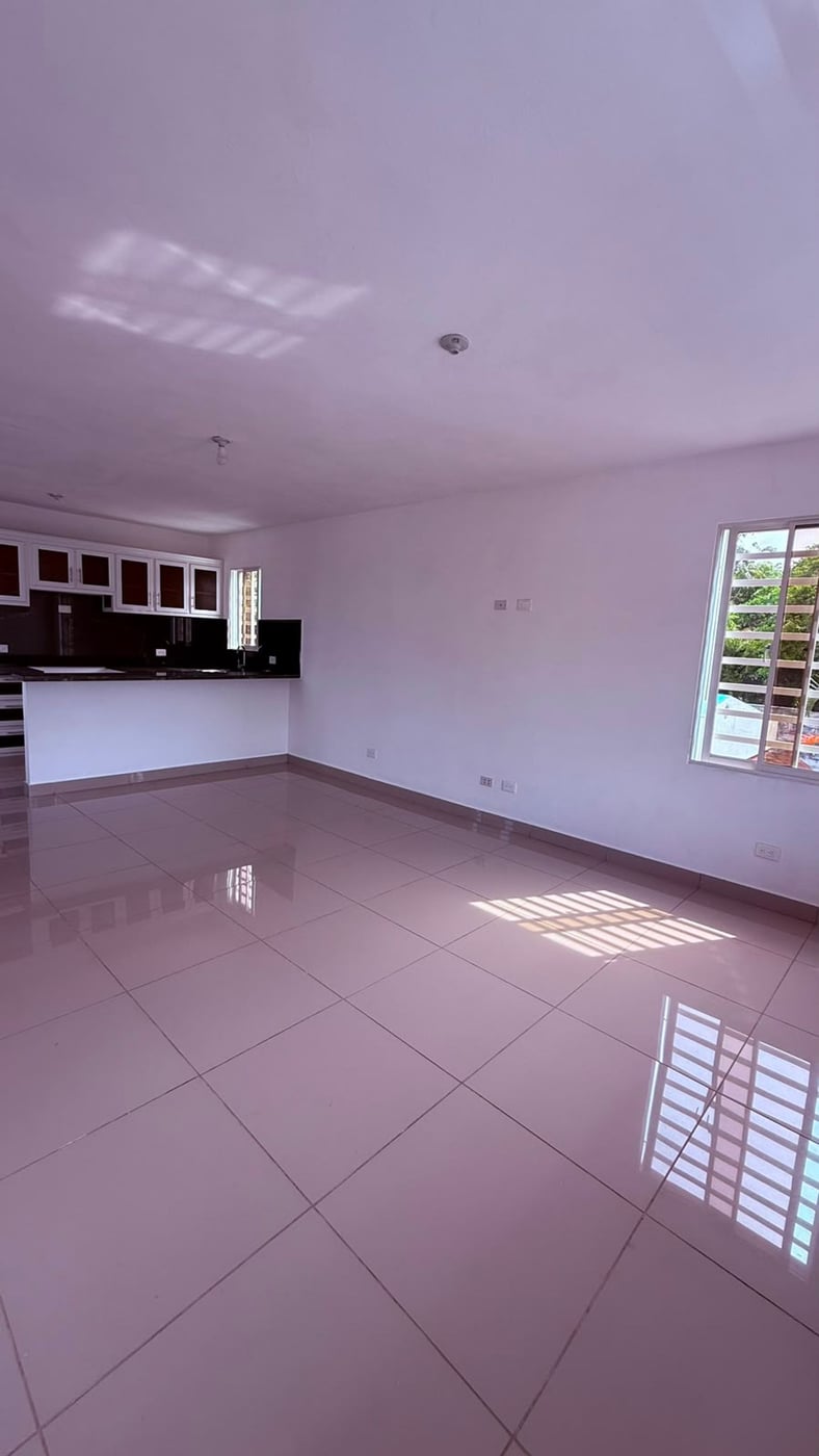 Edificio/ Apartamentos y oficina en Alma Rosa – foto 2