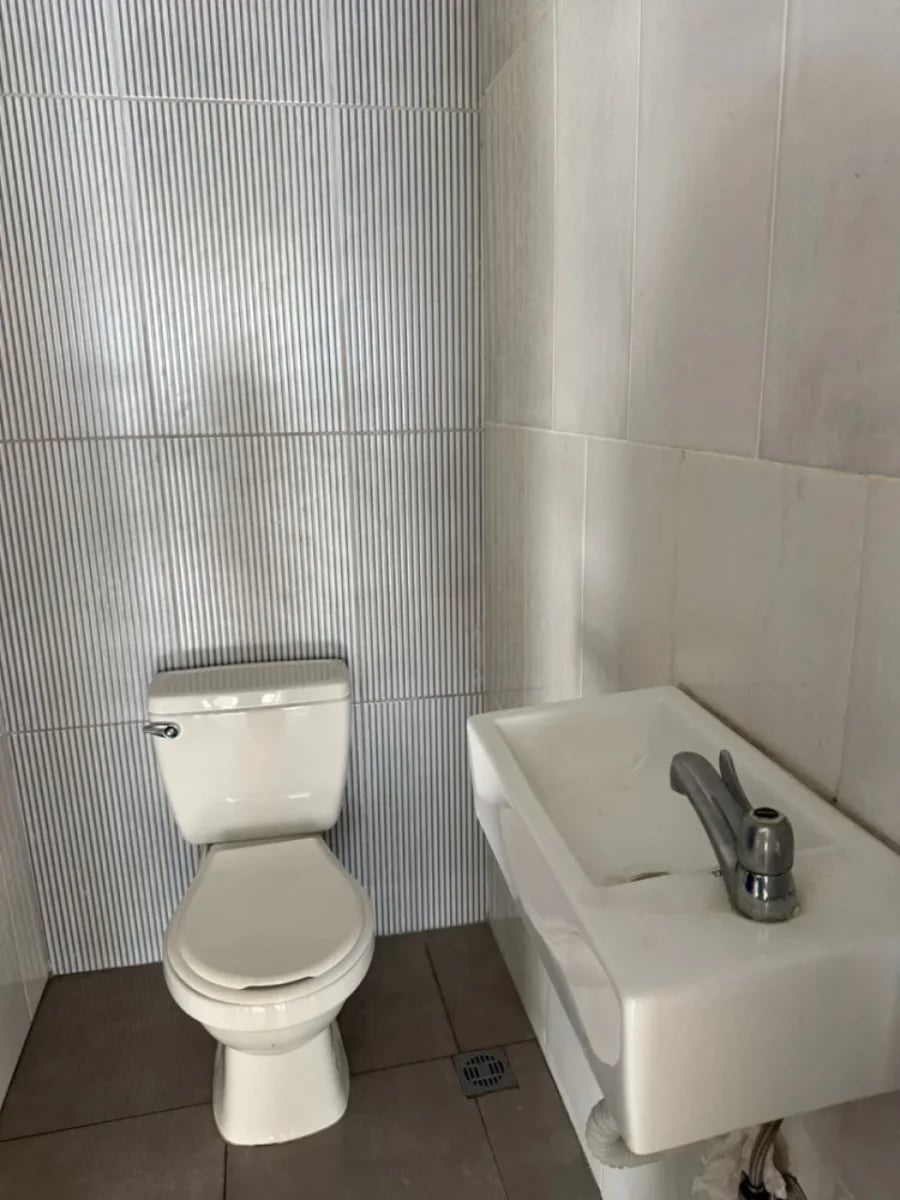 Local comercial en alquiler – foto 8