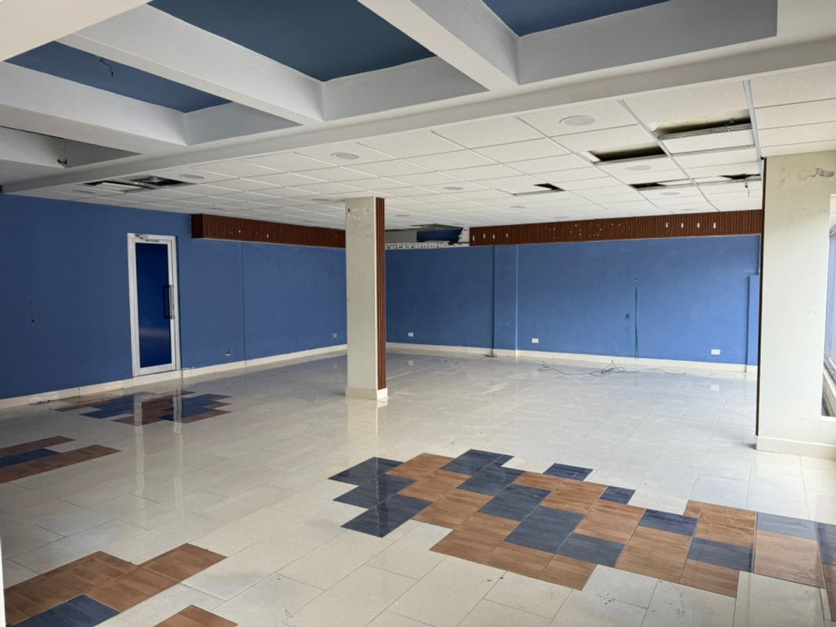 Local comercial en alquiler – foto 2