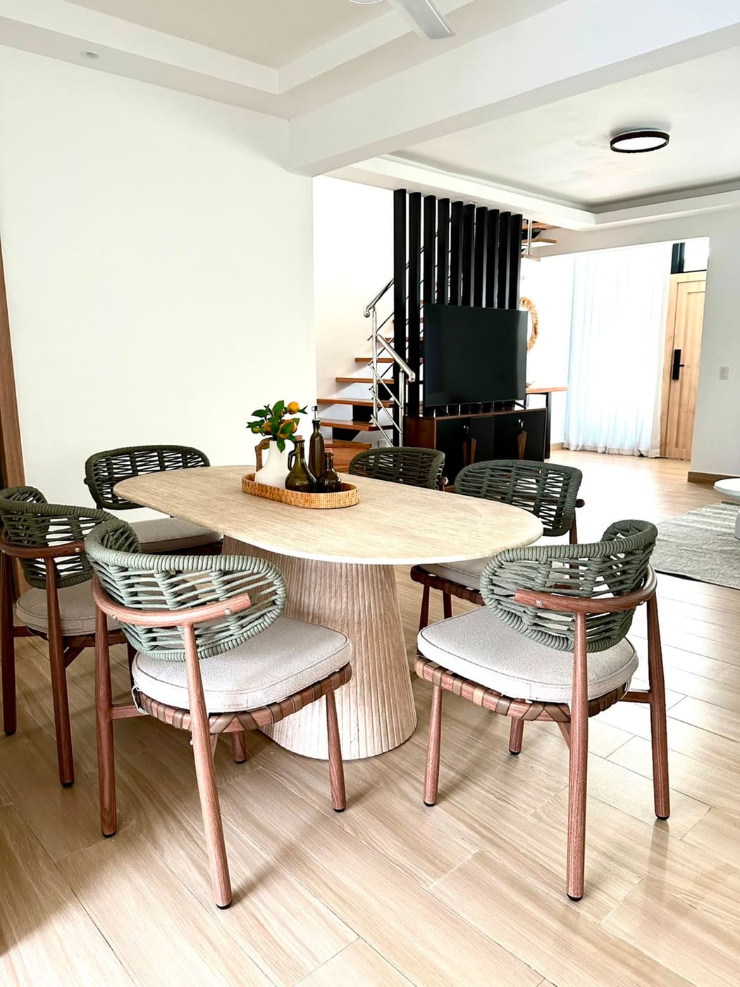 Villa nueva y amueblada en Vistacana – foto 1