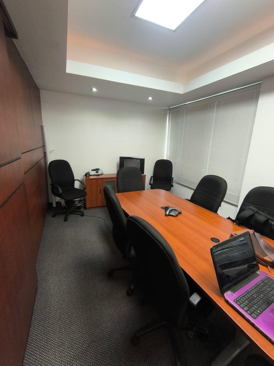 Local comercial amueblado en El Vergel – foto 3