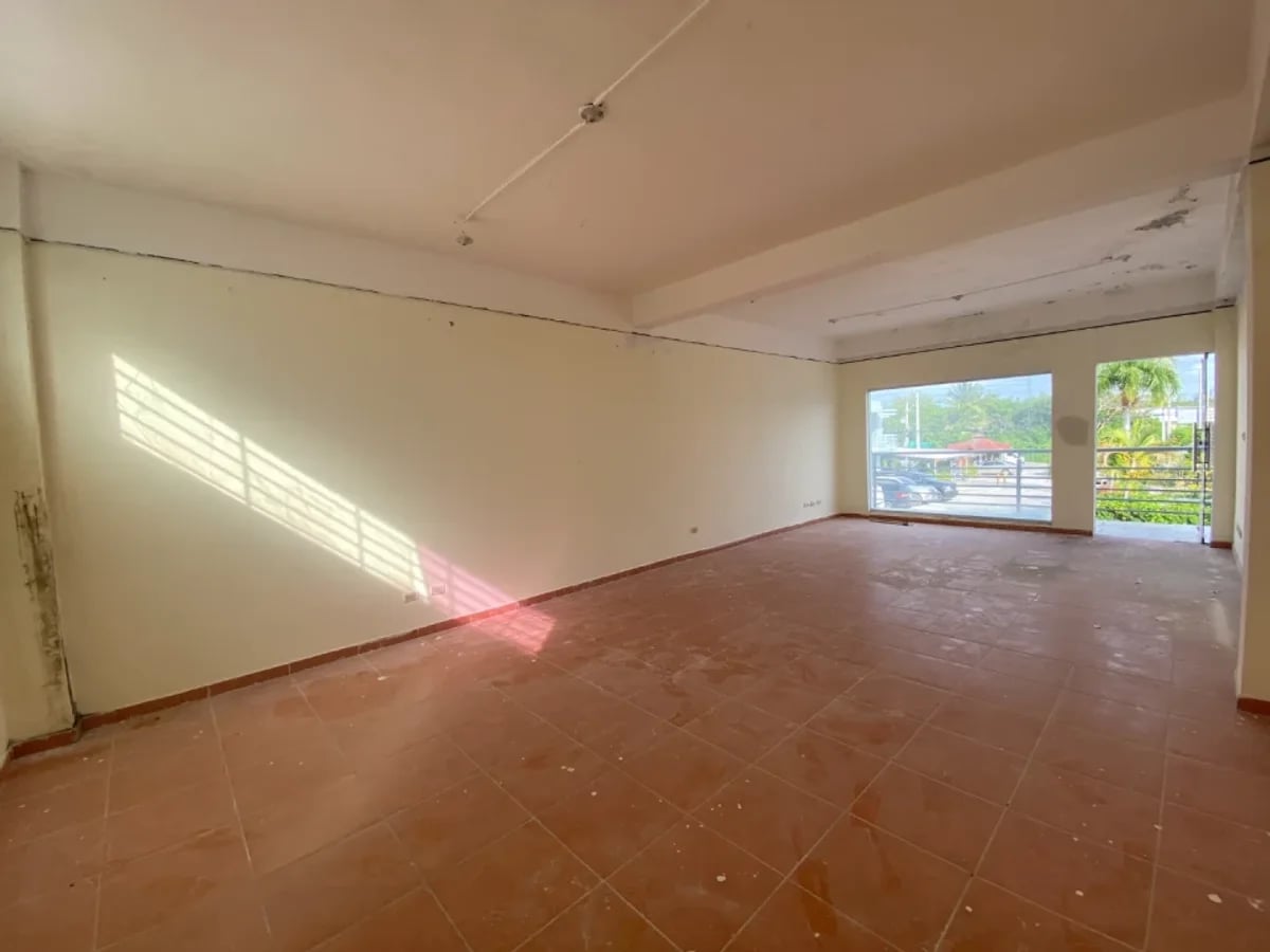 Local comercial en Plaza Tobacco – foto 1