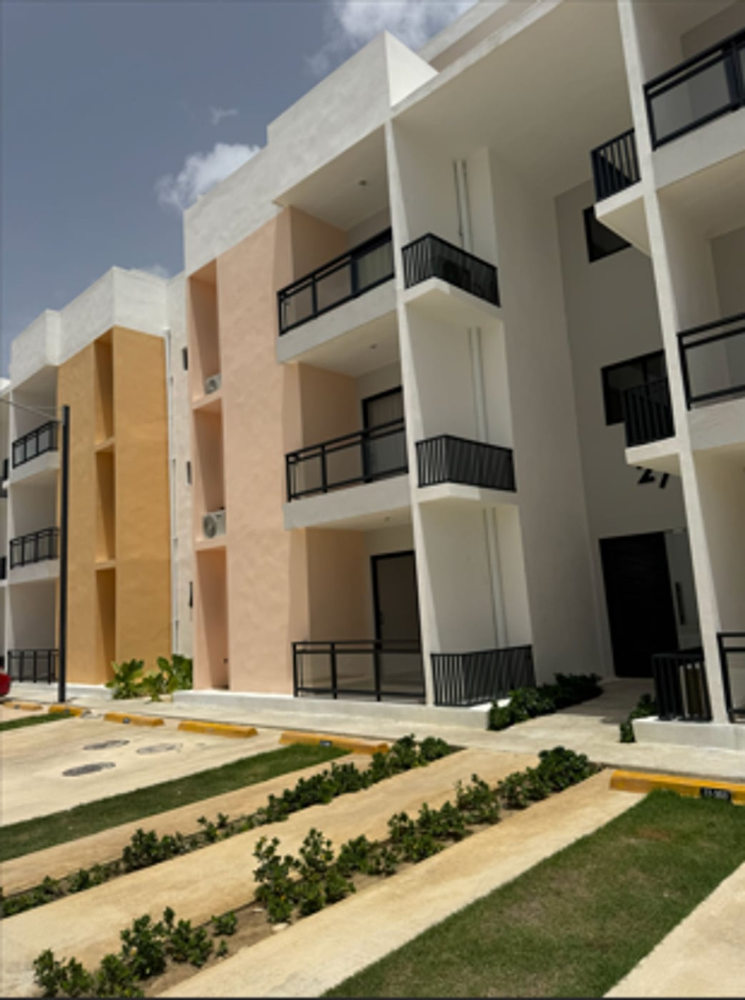 Apartamento Nuevo con Piscina en Pueblo Bávaro – foto 2