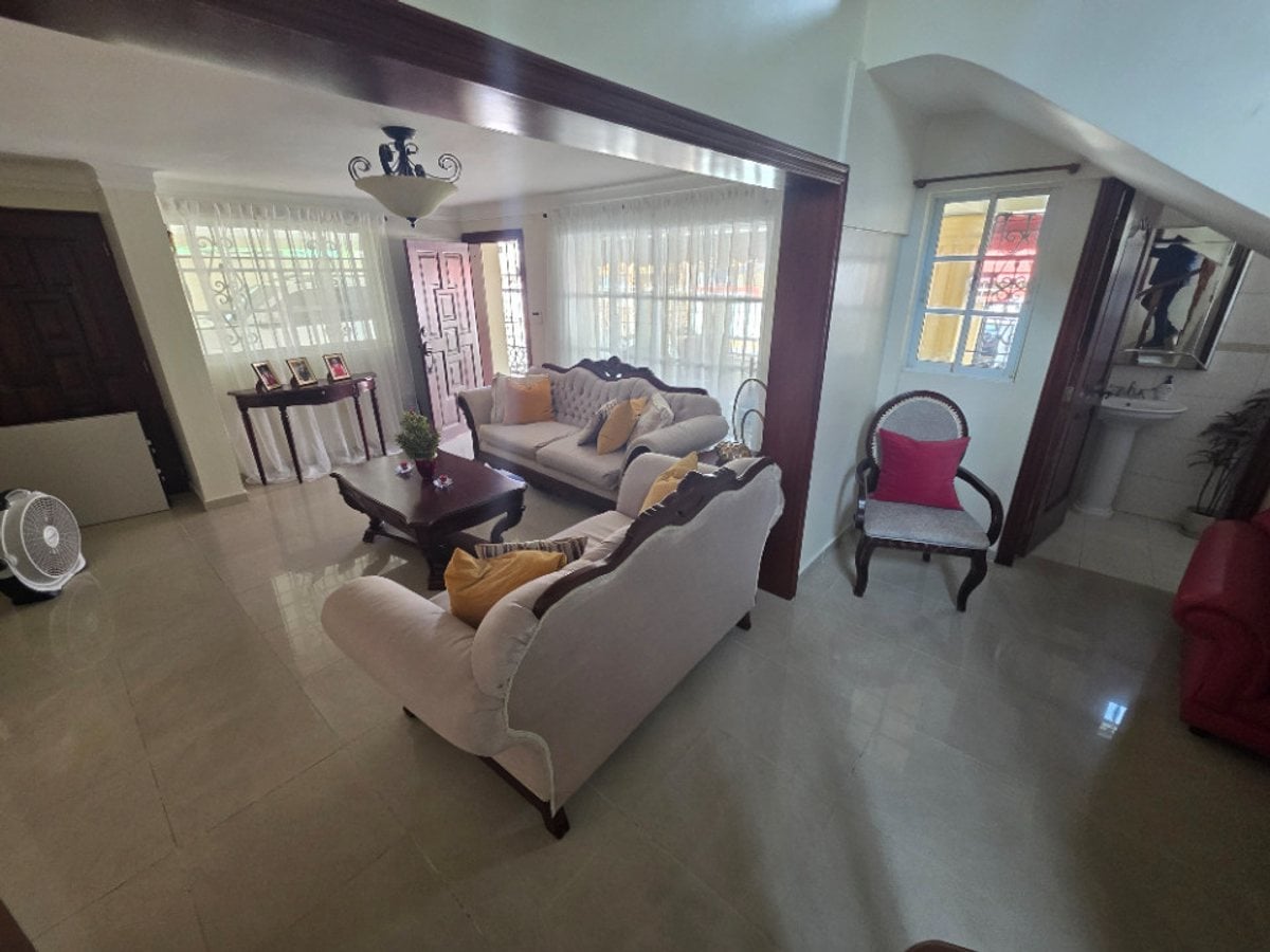 CASA EN VENTA 4 DORMITORIOS ALMA ROSA II SANTO DOM – foto 5