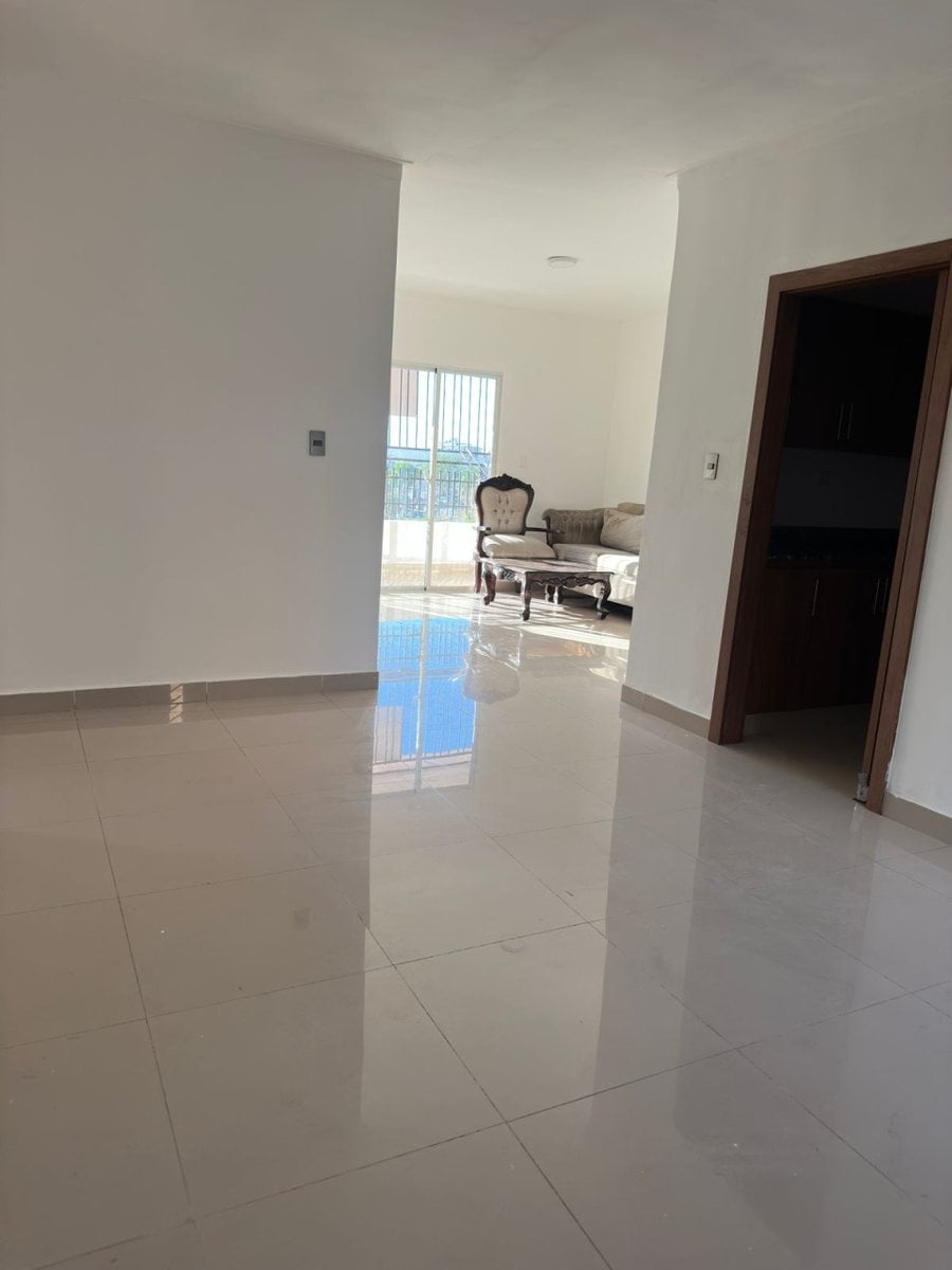 Apartamento en Brisas de las Colinas III – foto 1
