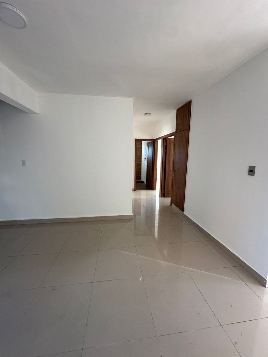 Apartamento en Brisas de las Colinas III – foto 2