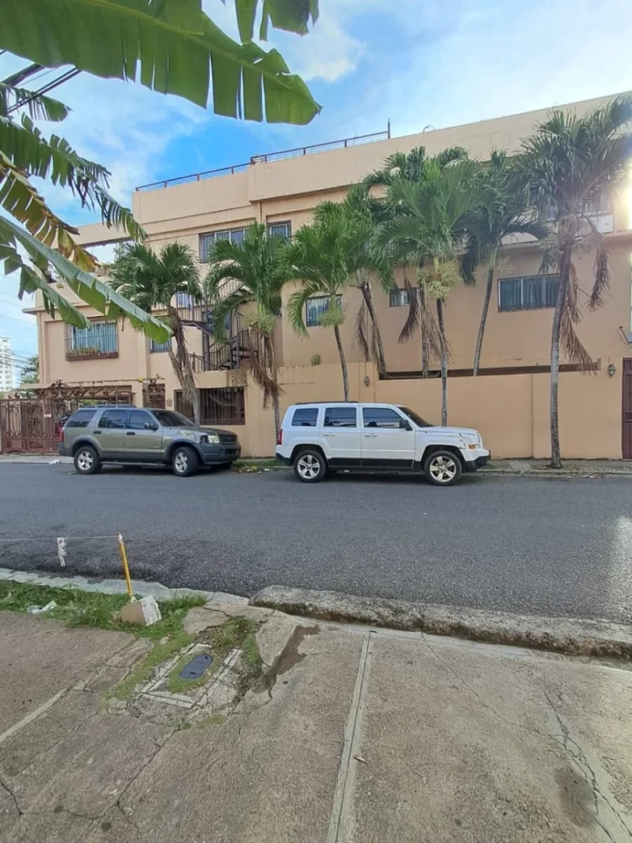 Edificio de uso mixto en Renacimiento – foto 3