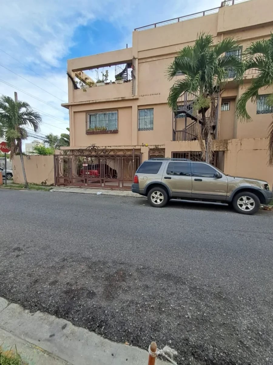 Edificio de uso mixto en Renacimiento – foto 4