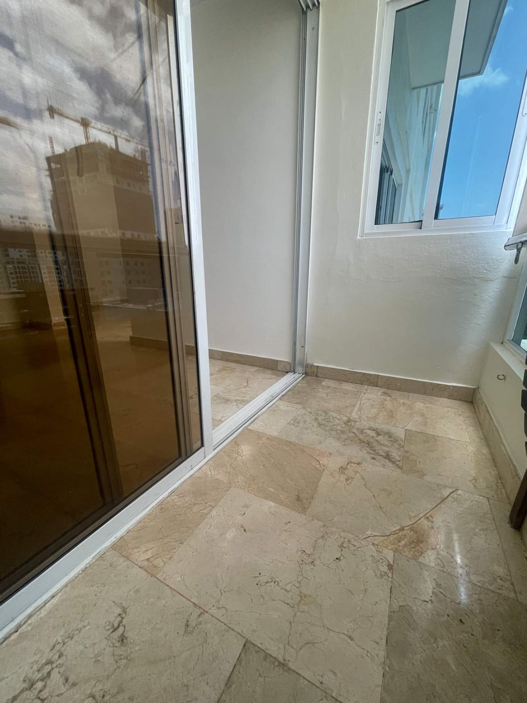 Alquiler 2 Habitaciones más Estudio y Balcón – foto 4