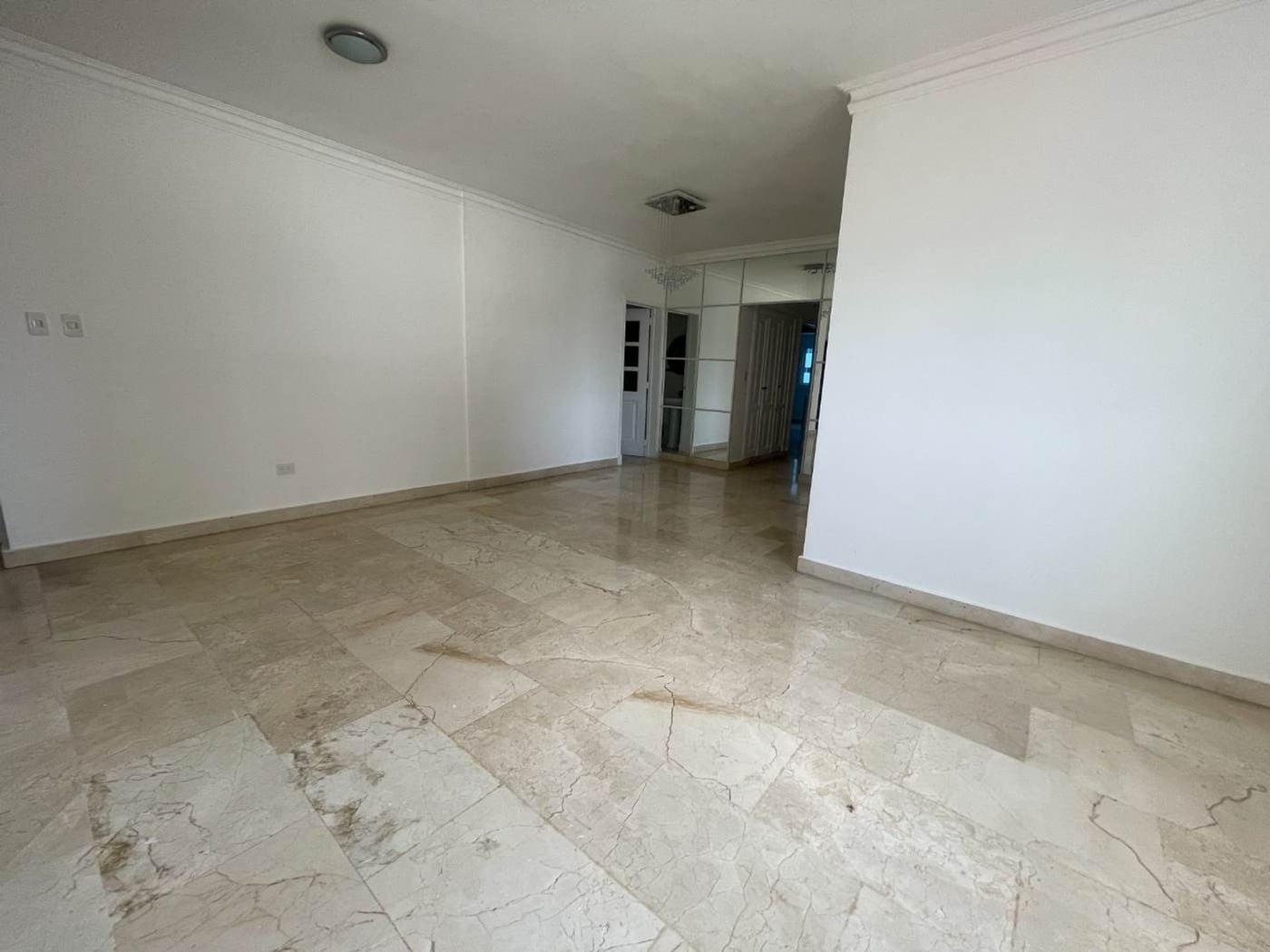Alquiler 2 Habitaciones más Estudio y Balcón – foto 1