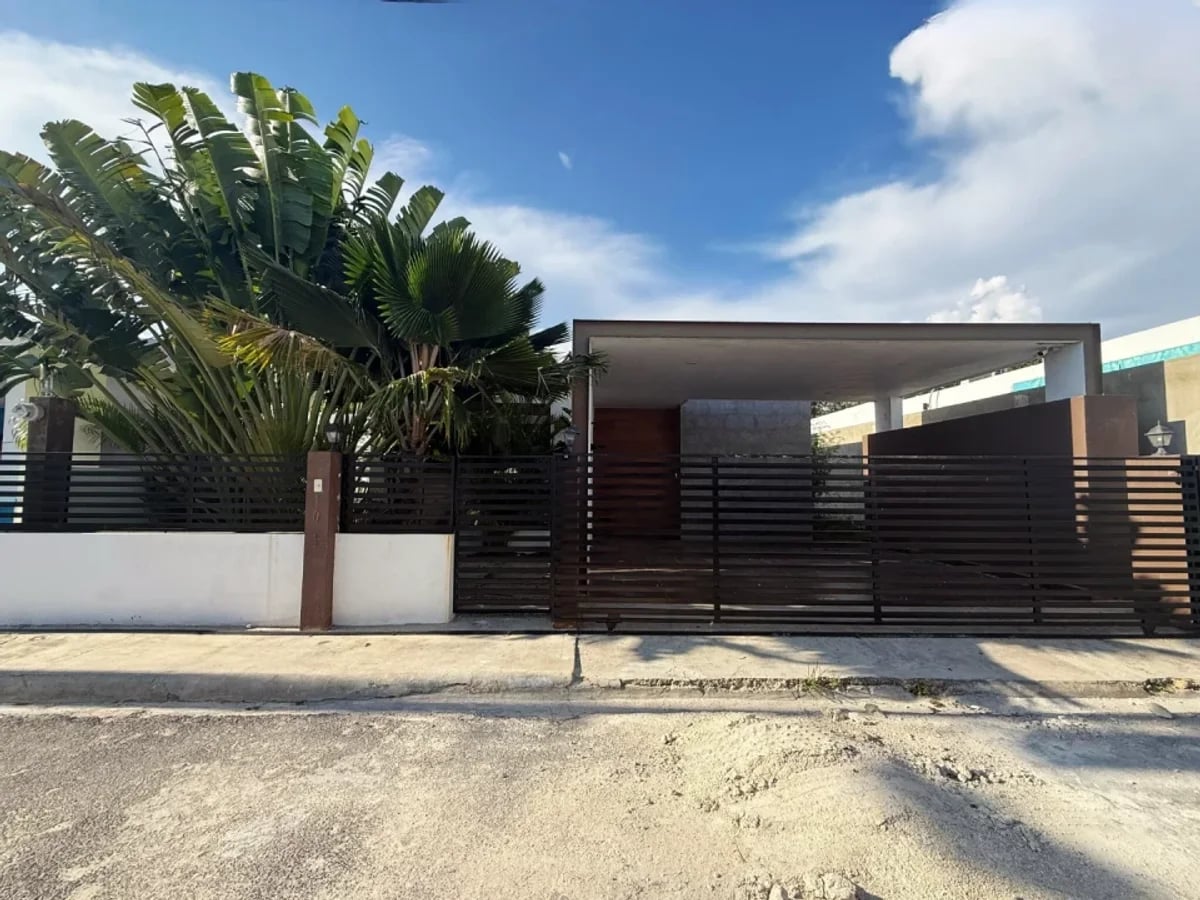 Casa en Caleta, La Romana 3 hab, piscina – foto 1