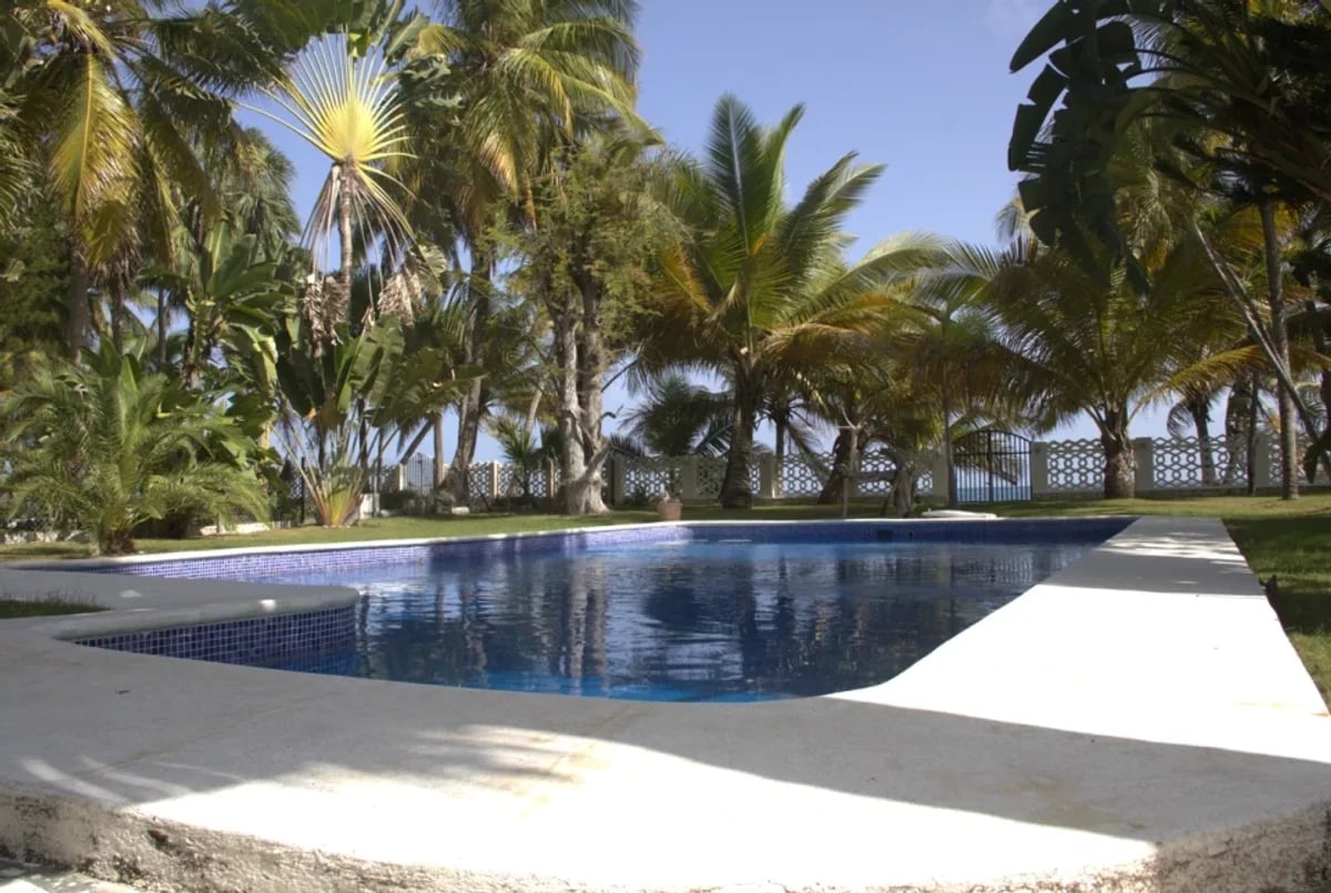 Villa amueblada frente al mar en Baní – foto 1