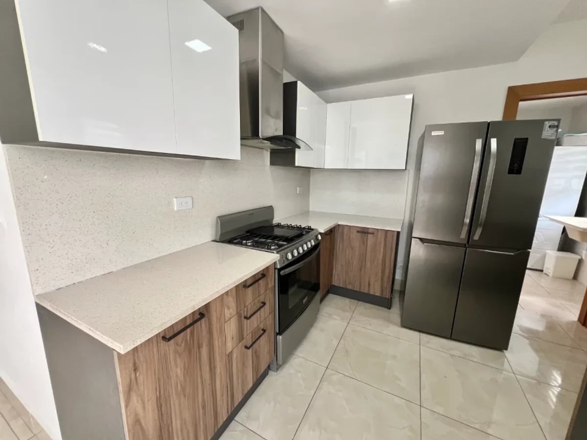 Apartamento en alquiler en Urbanización Real, Santo Domingo – foto 2